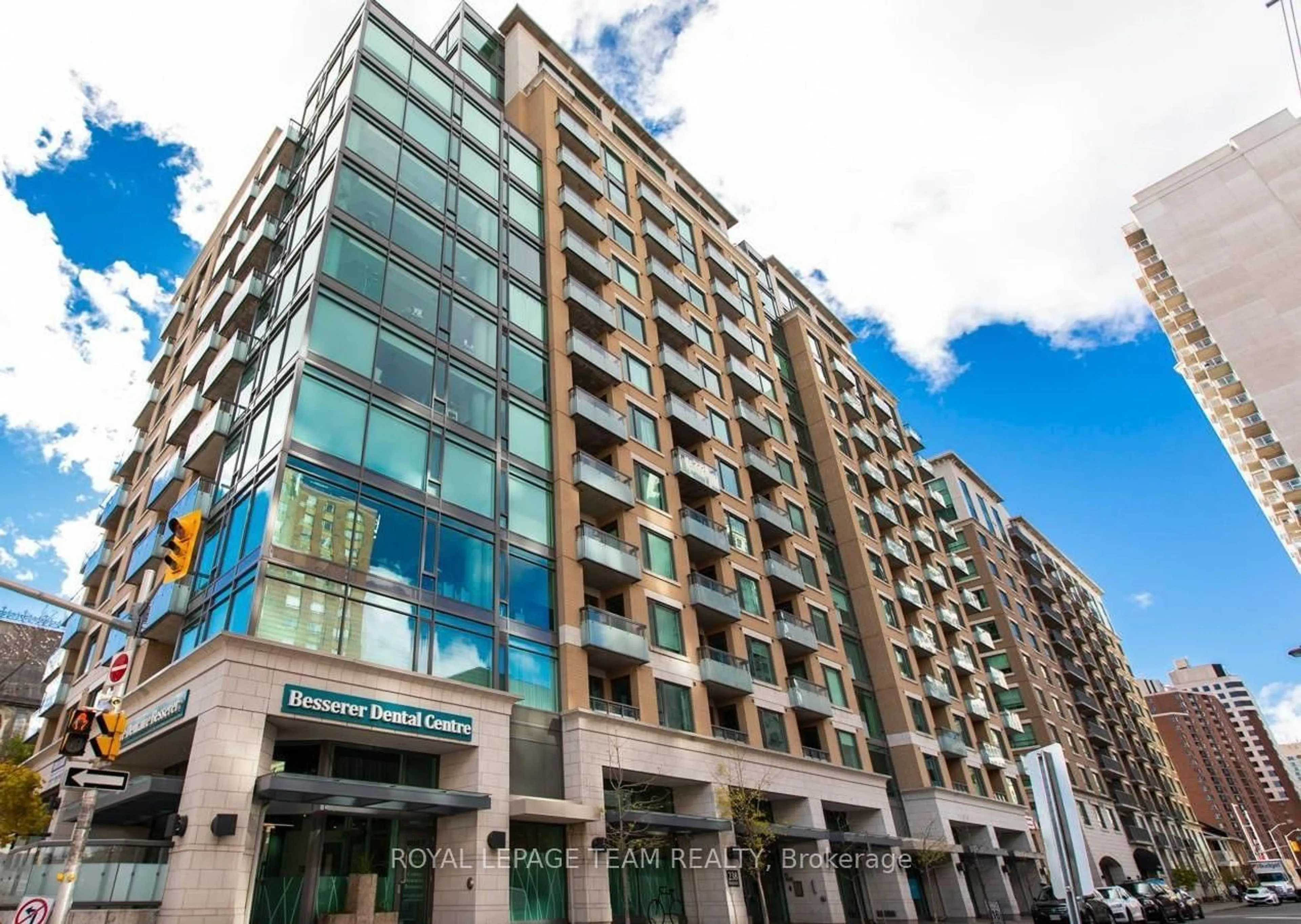 Indoor foyer for 238 Besserer St #308, Ottawa Ontario K1N 6B1
