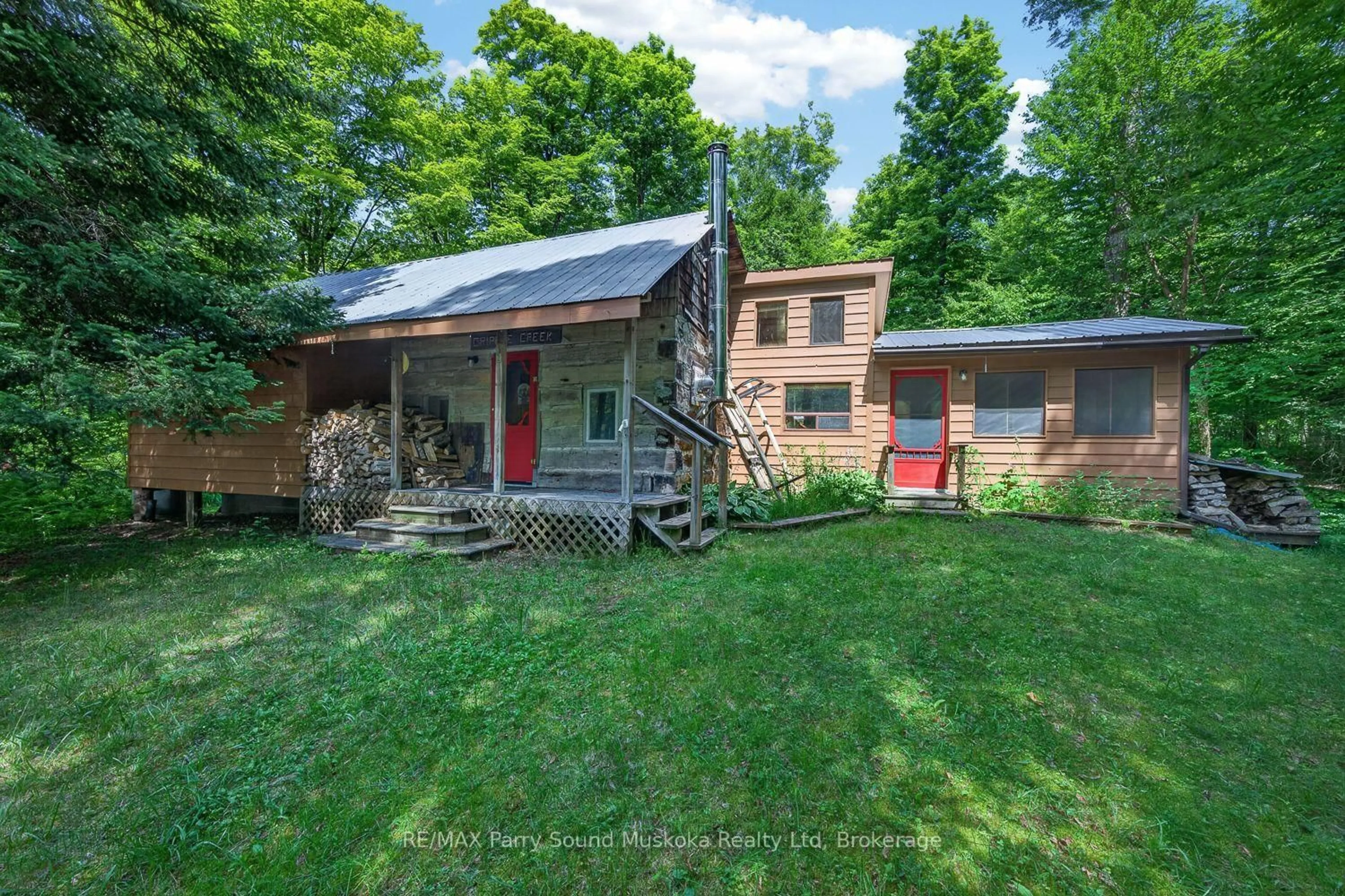 A pic from outside/outdoor area/front of a property/back of a property/a pic from drone, unknown for 32 Shady Maple Tr, Whitestone Ontario P0G 1G0