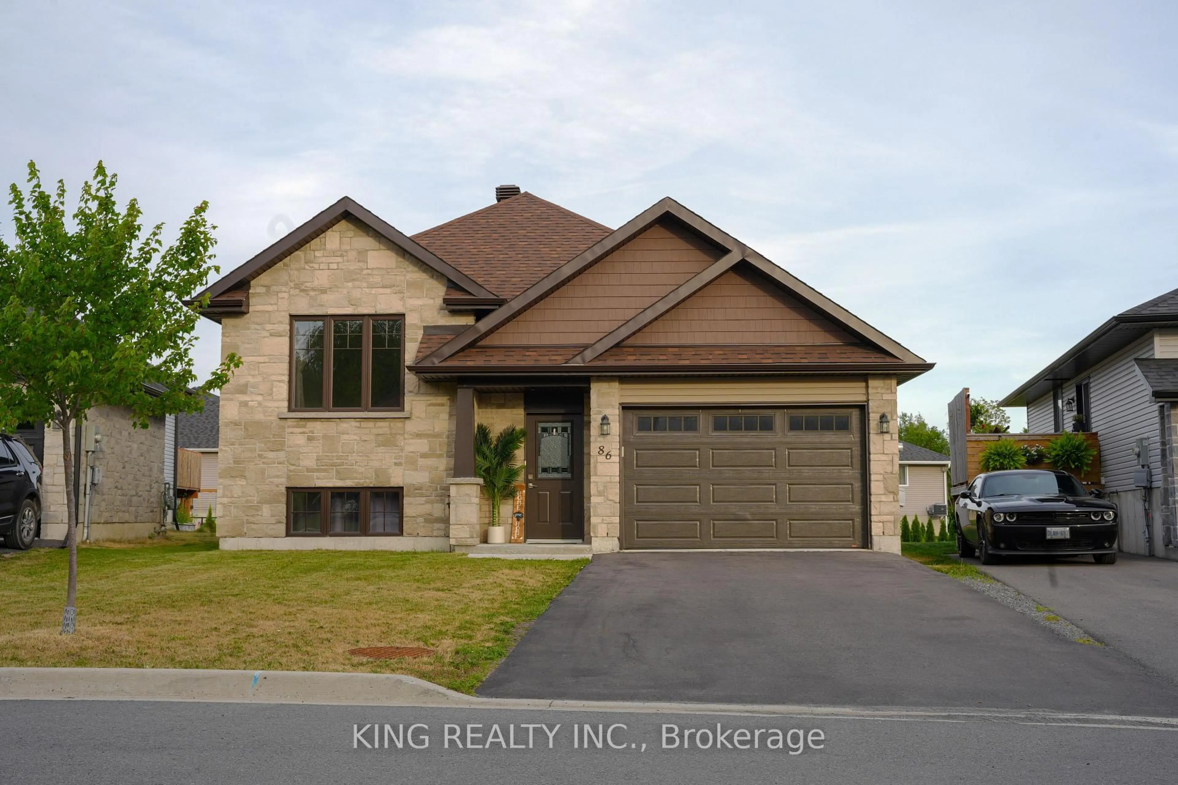 Home with brick exterior material, street for 86 Cameron Cres, Cornwall Ontario K6K 0B7