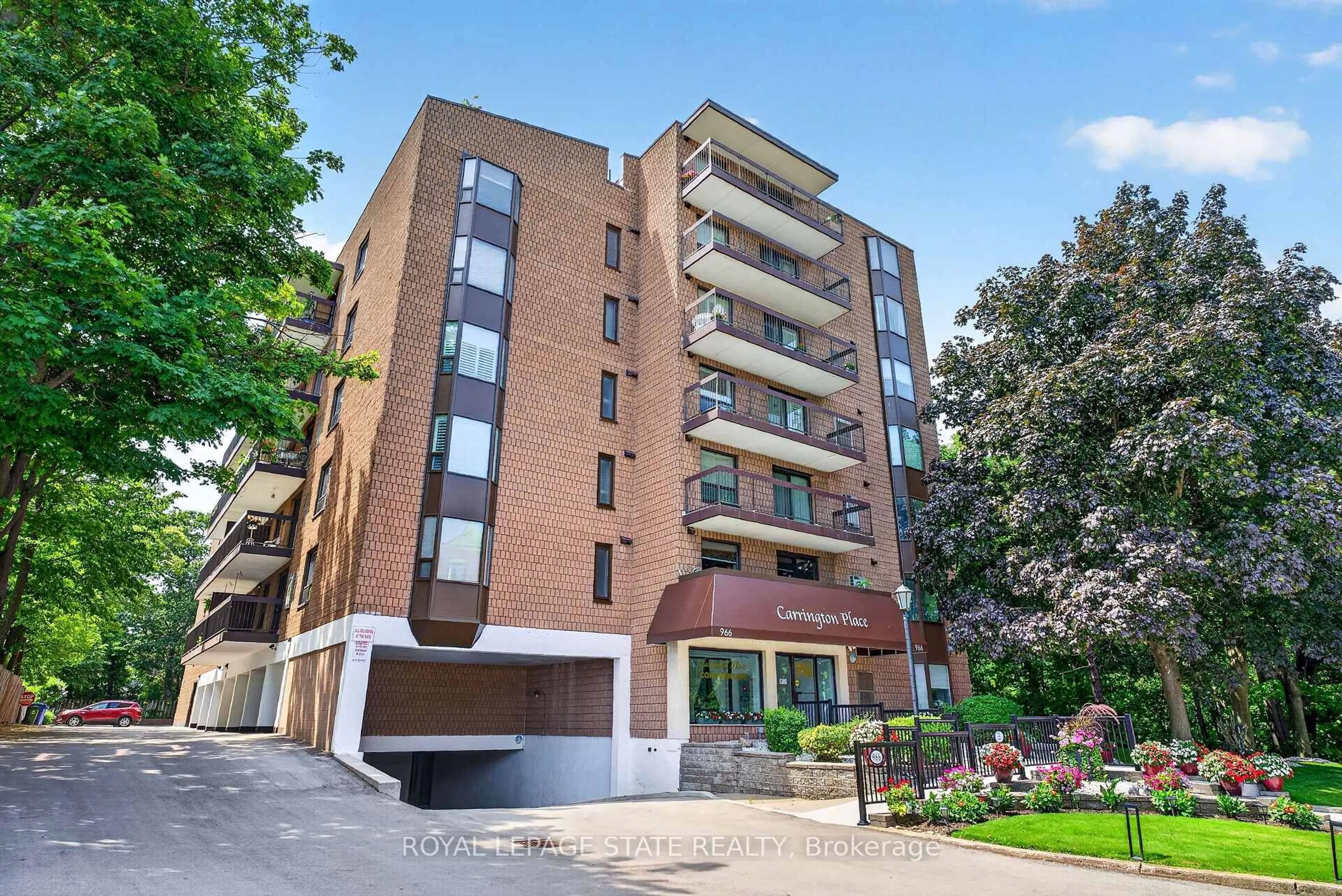 Unknown for 966 Queenston Rd #203, Hamilton Ontario L8G 1B7