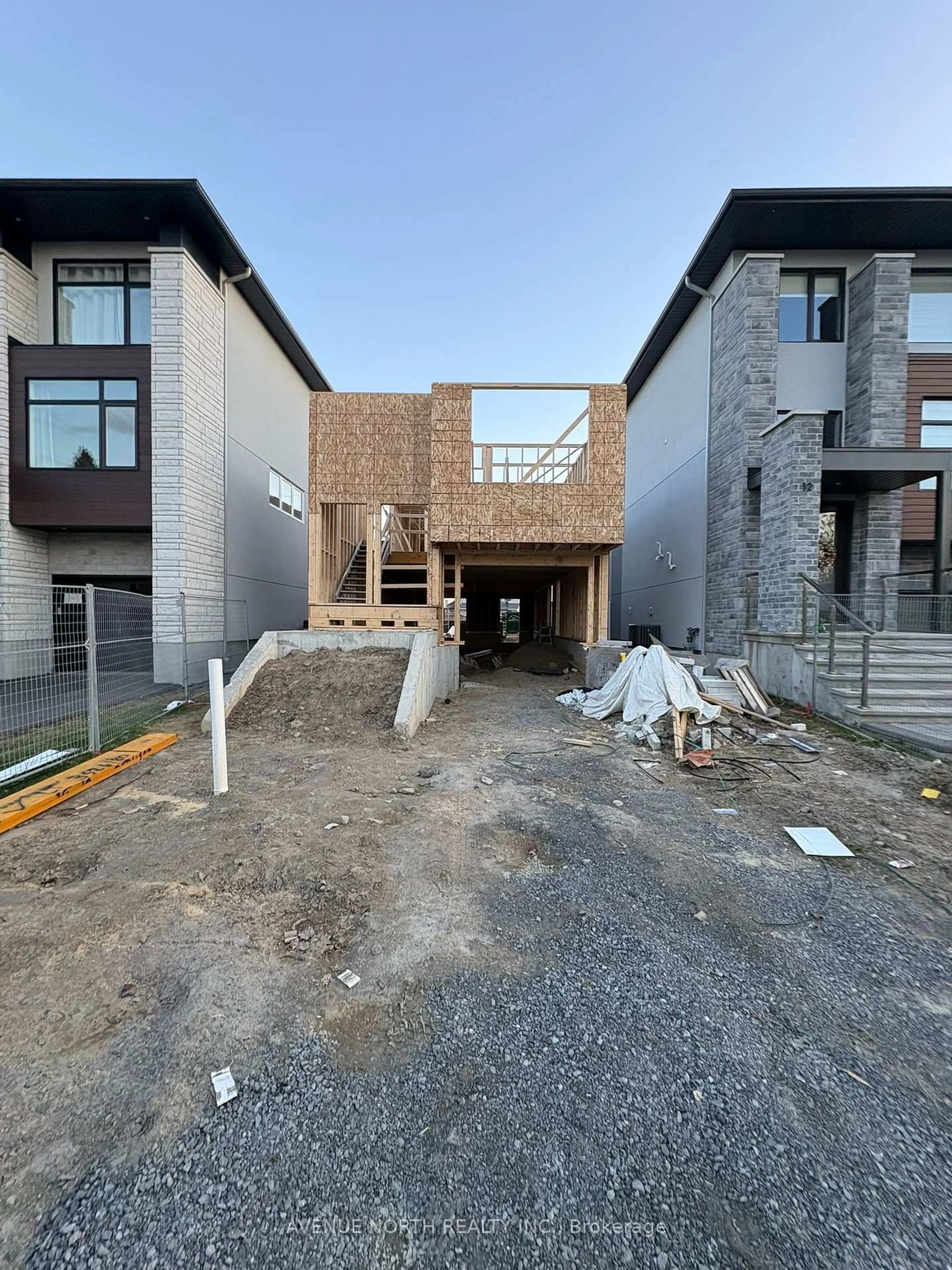 Unknown for 10 Melville Dr, Ottawa Ontario K2J 2E9