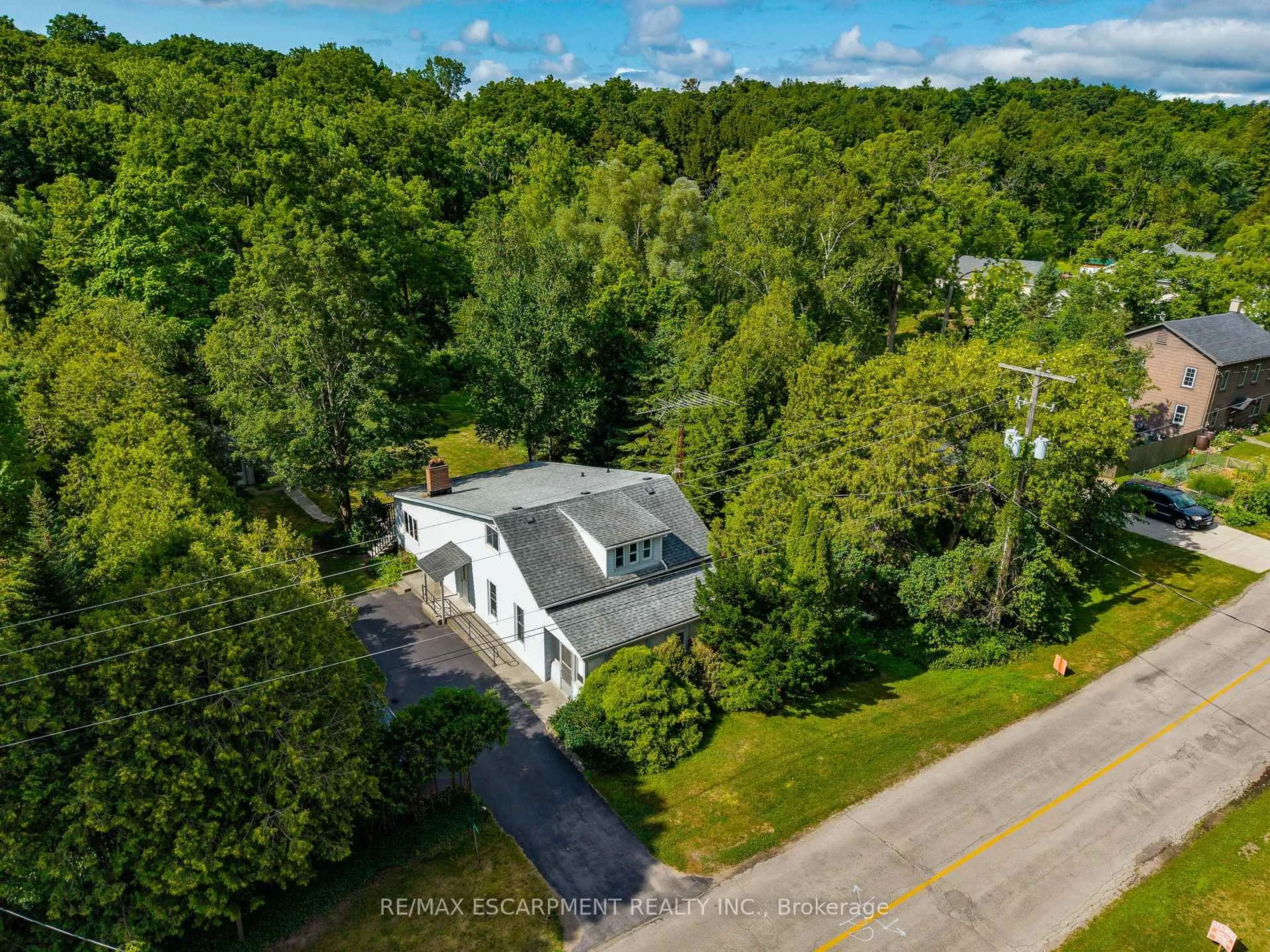 A pic from outside/outdoor area/front of a property/back of a property/a pic from drone, street for 2312 Front Rd, Norfolk Ontario N0E 1W0
