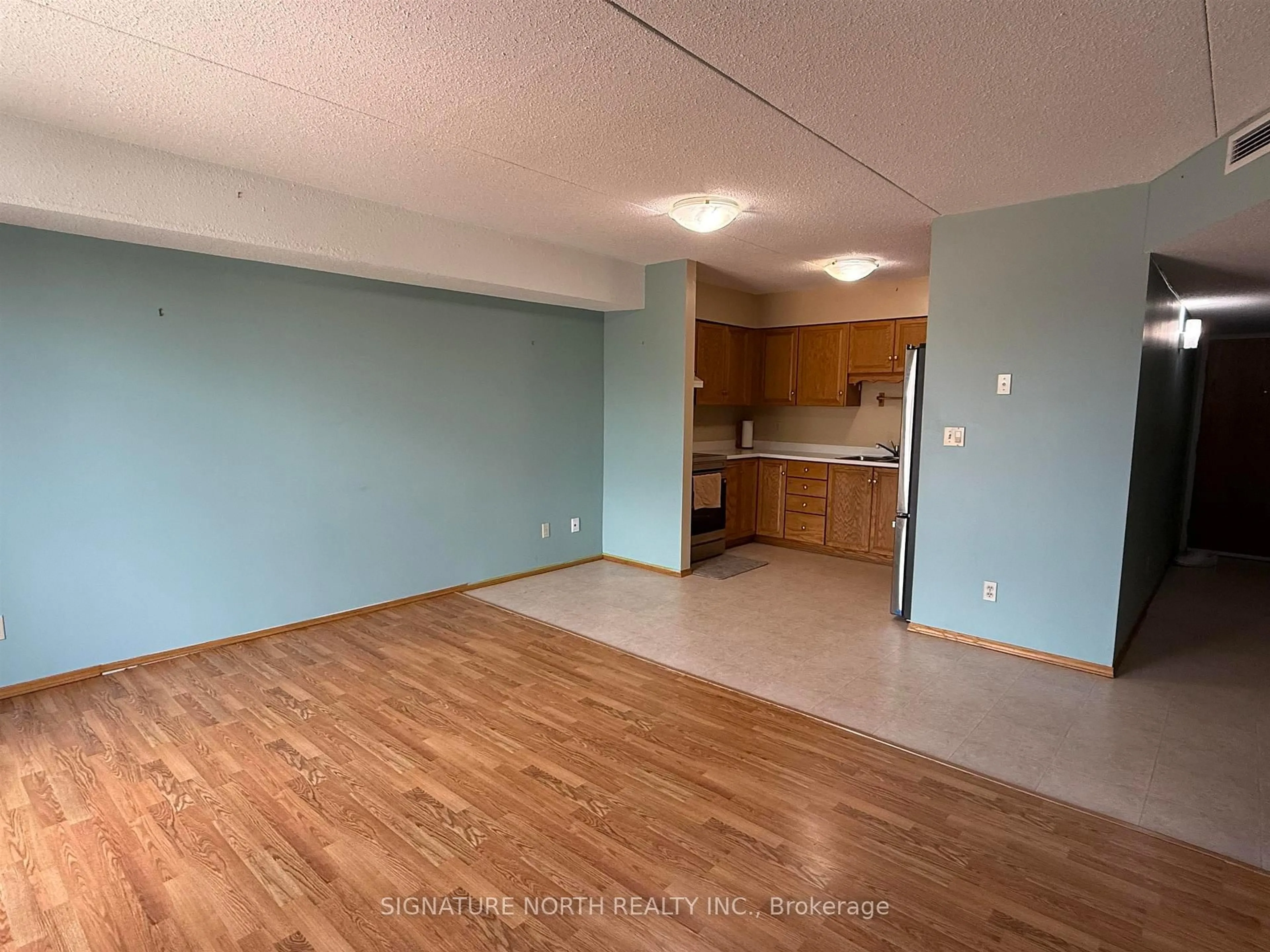A pic of a room for 235 Leland Ave S #303, Thunder Bay Ontario P7E 2N6
