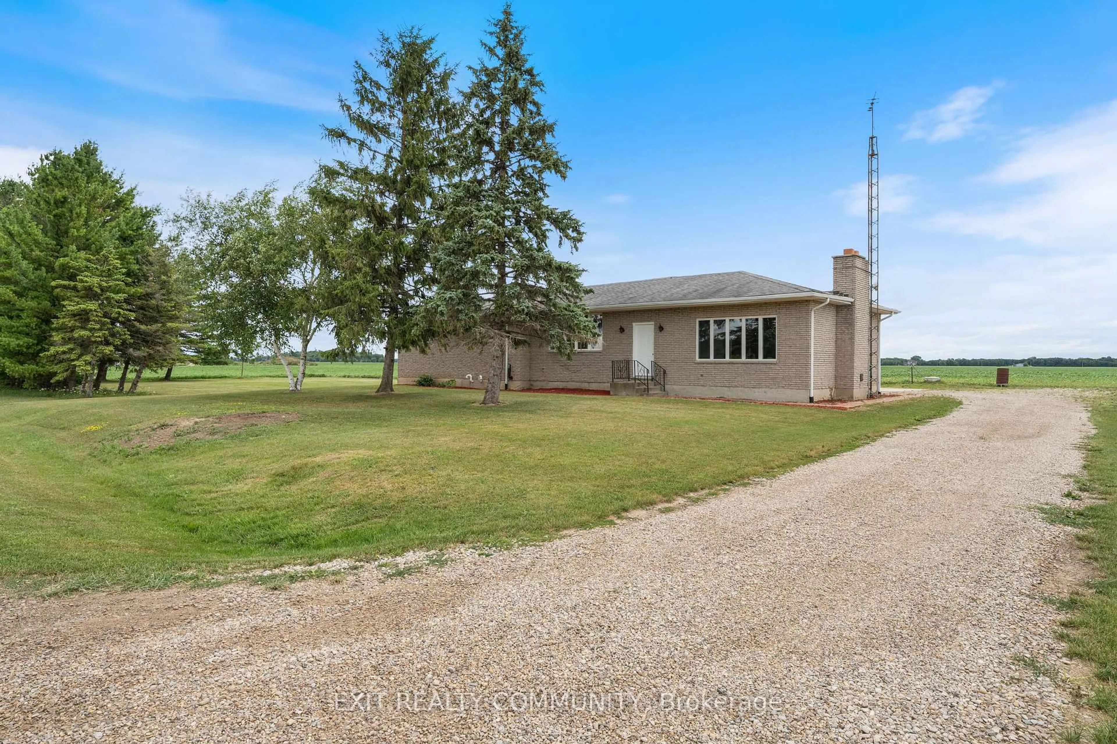 A pic from outside/outdoor area/front of a property/back of a property/a pic from drone, unknown for 30035 Hale School Rd, Chatham-Kent Ontario N0P 1K0