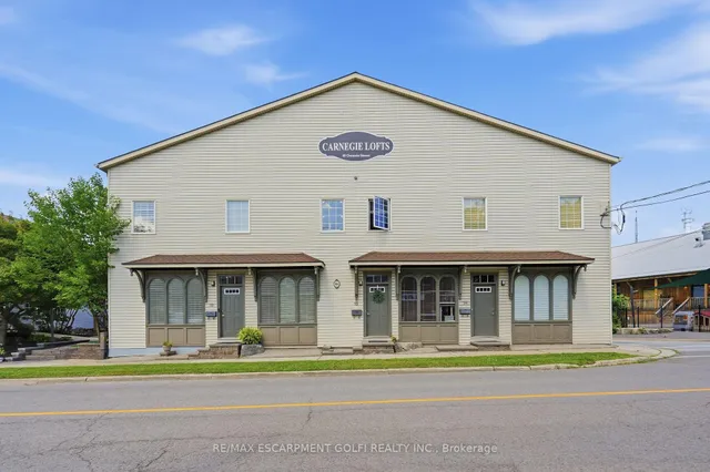 49 Ontario St #7, Grimsby 2