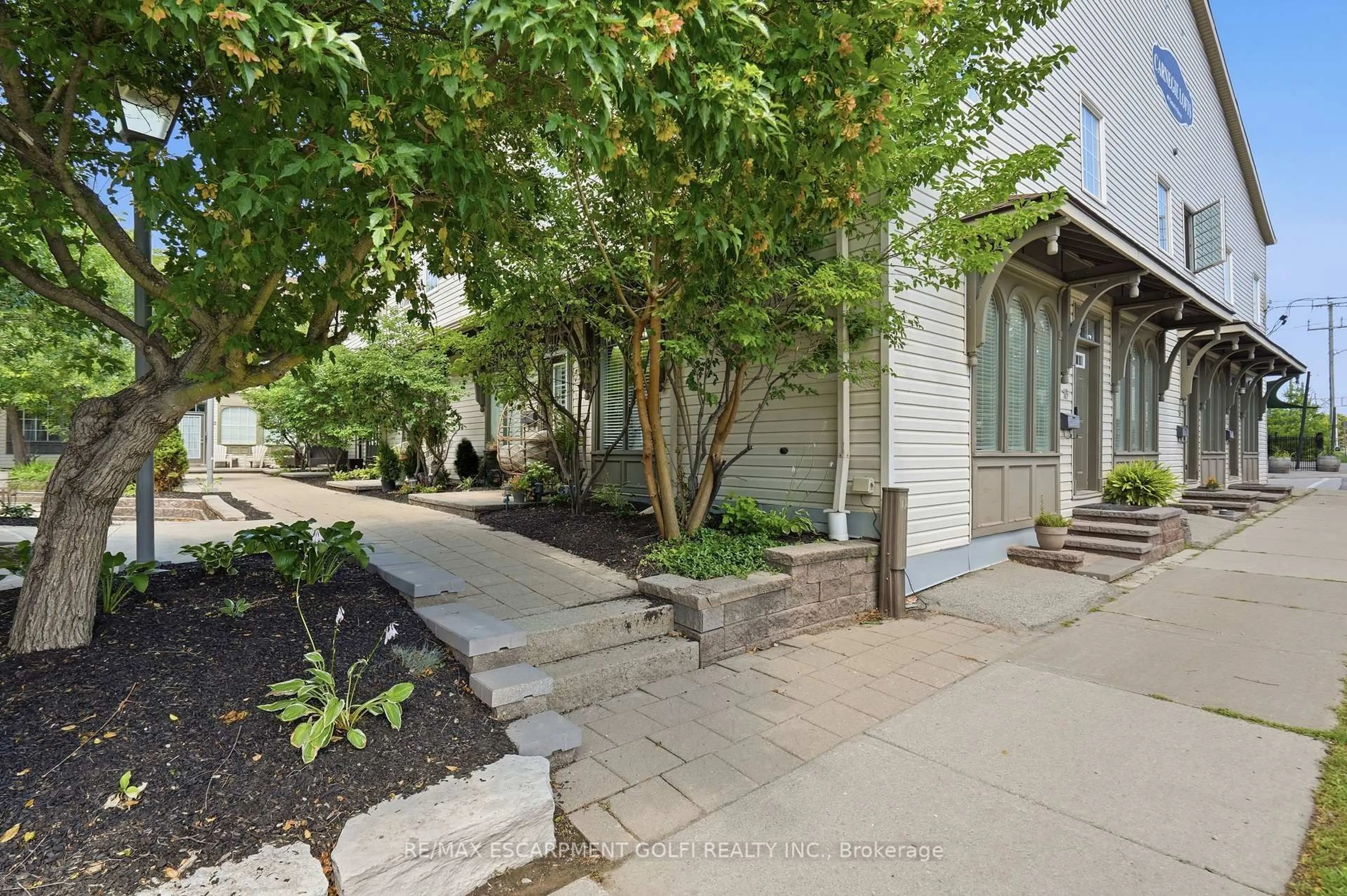 Unknown for 49 Ontario St #7, Grimsby Ontario L3M 3H2