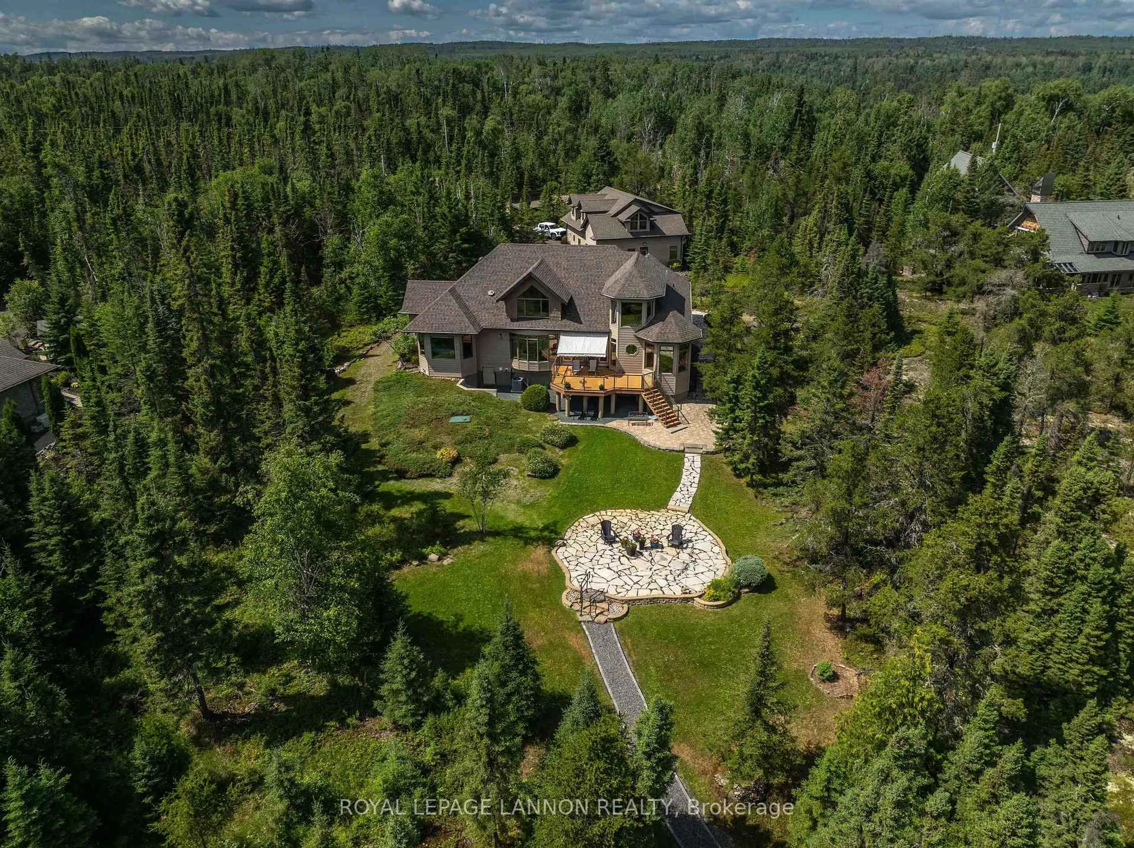 A pic from outside/outdoor area/front of a property/back of a property/a pic from drone, unknown for 135 MICKELSON Dr, Shuniah Ontario P7A 6N3