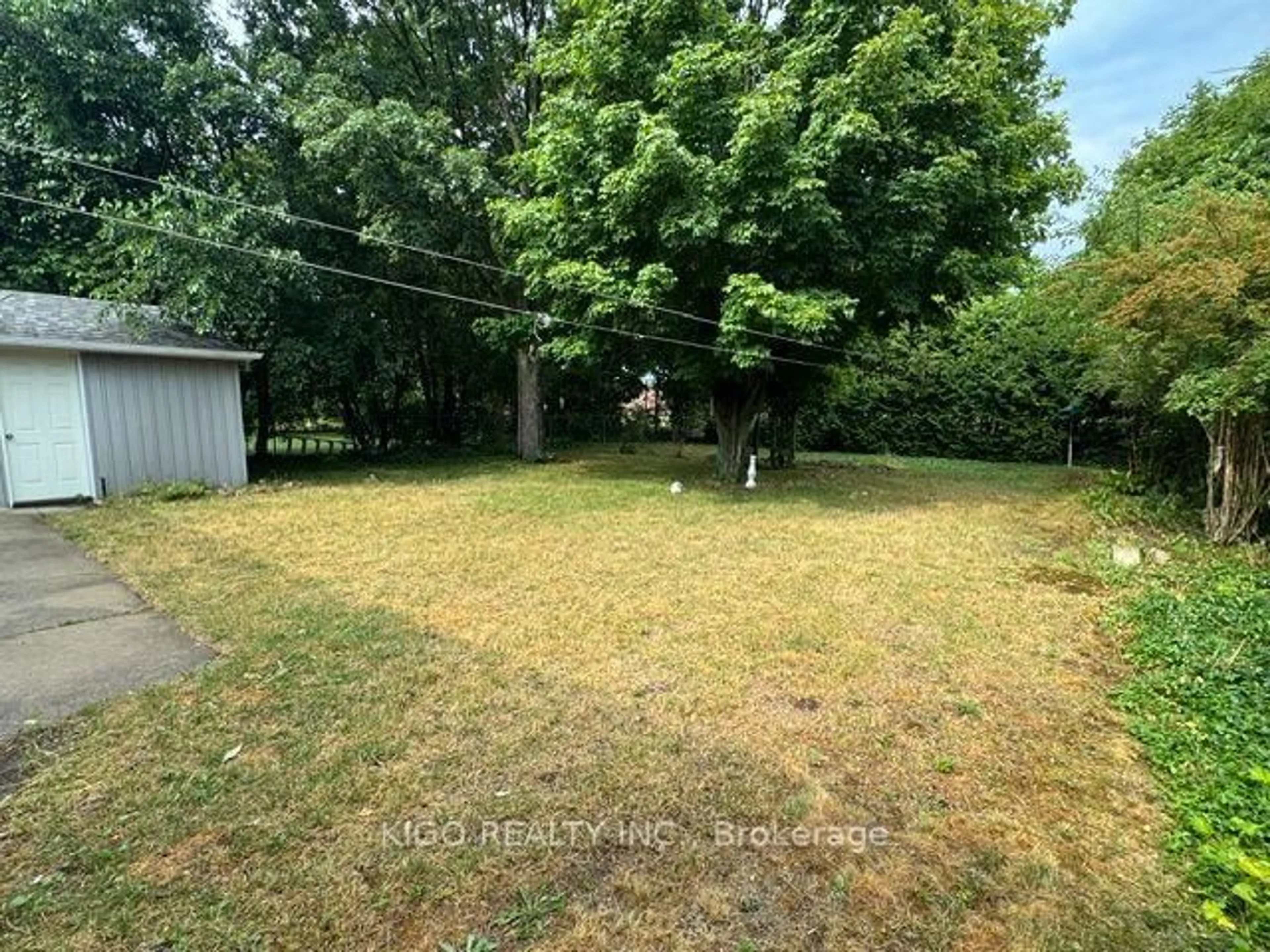 Unknown for 114 Pawnee Rd, London East Ontario N5V 2S8