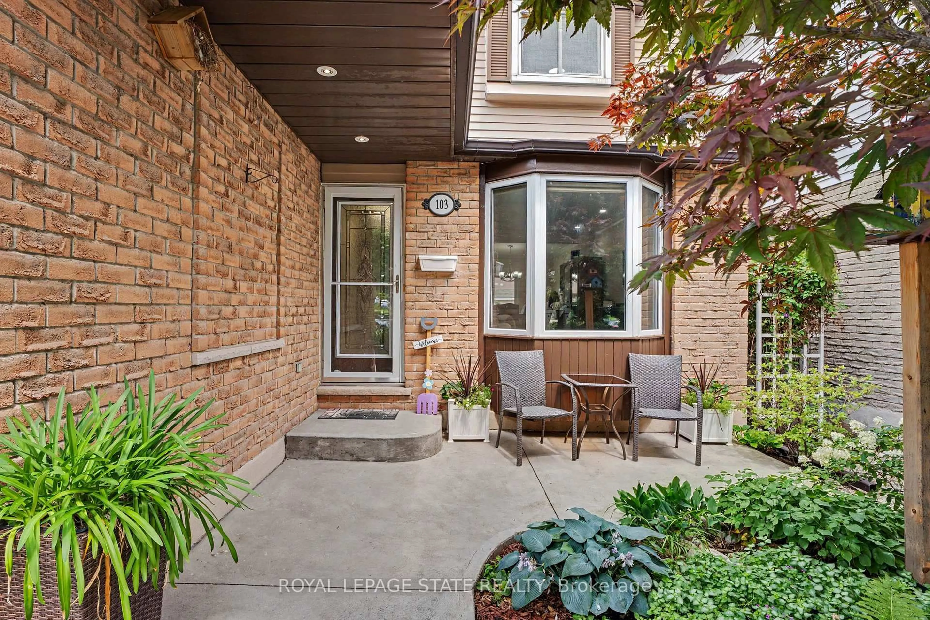 Unknown for 103 Glenashton Dr, Hamilton Ontario L8G 4E6