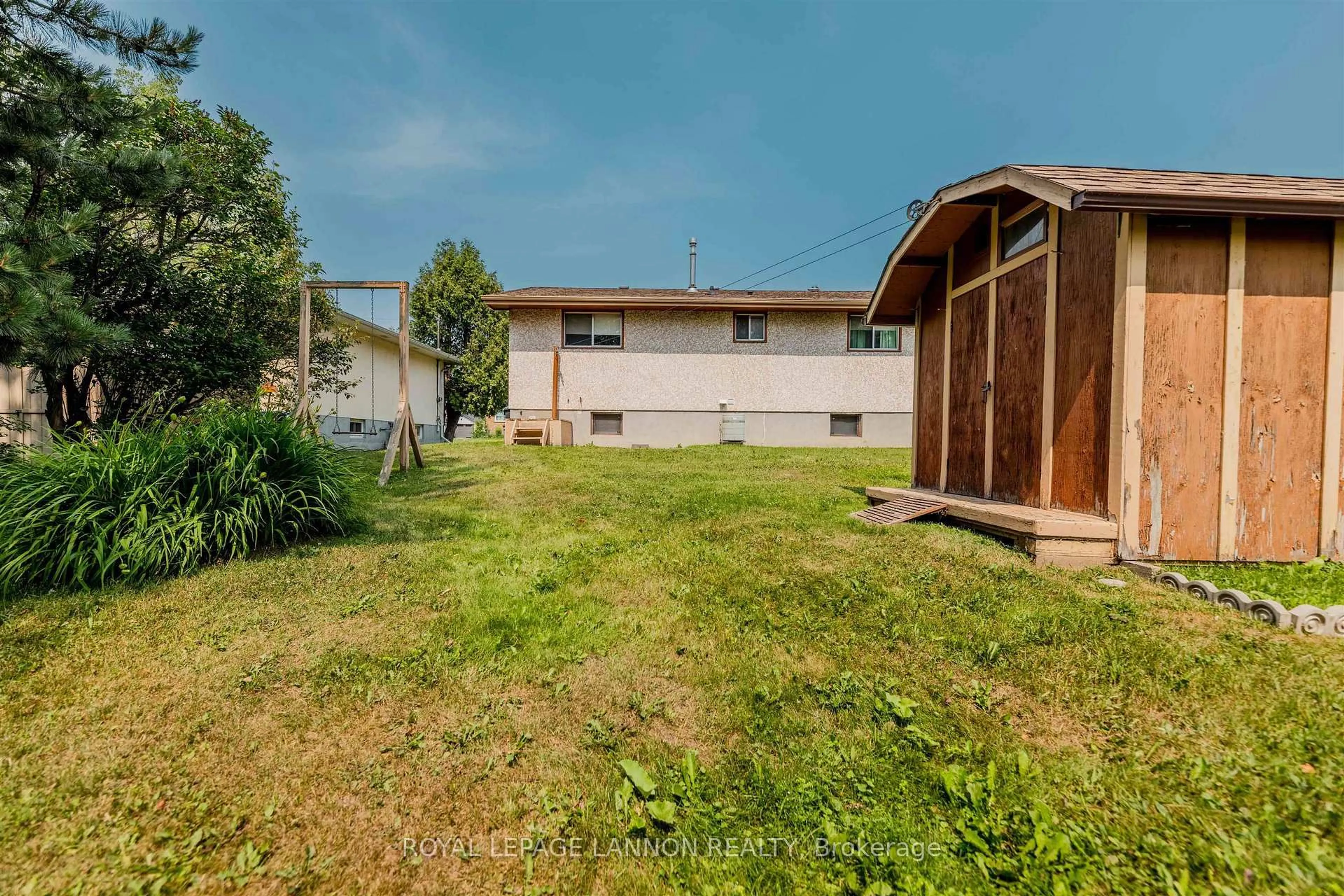 Unknown for 283 CARL Ave, Thunder Bay Ontario P7B 4Z6