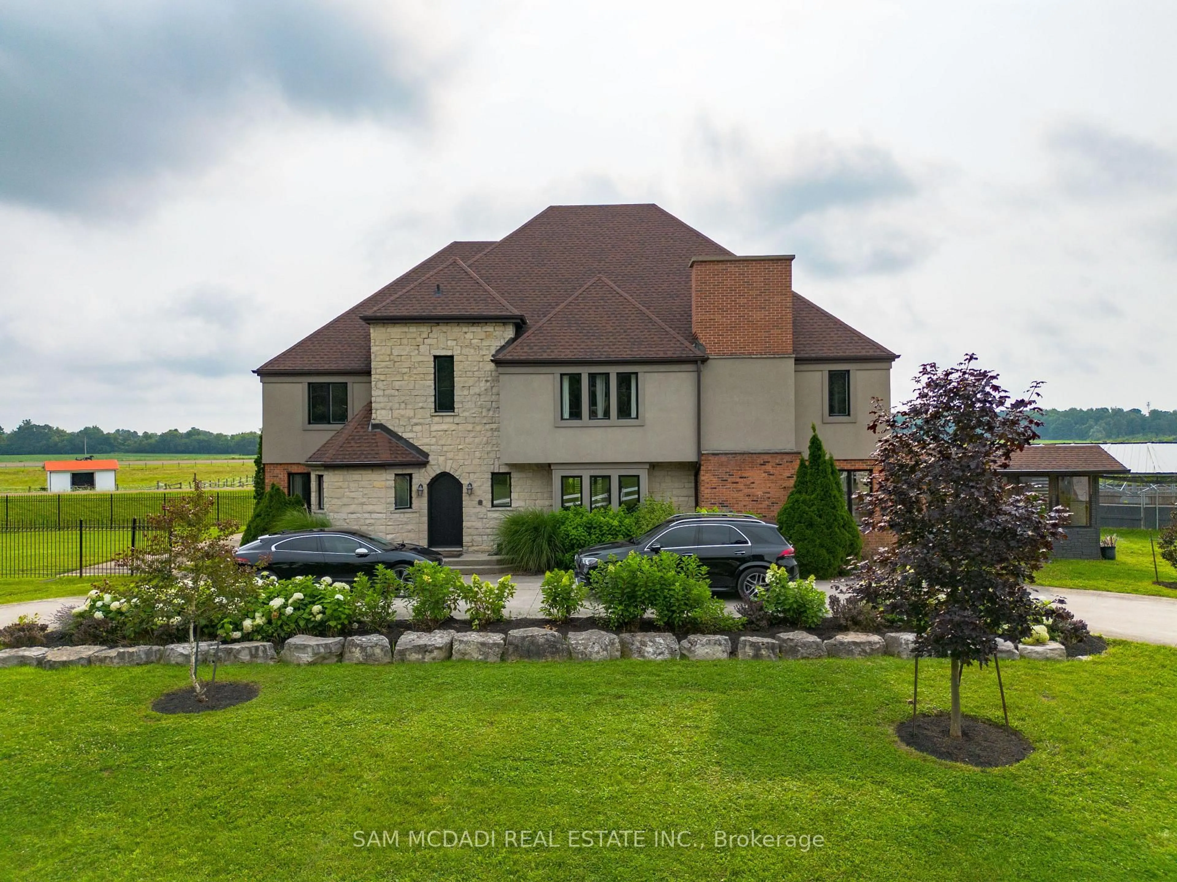 A pic from outside/outdoor area/front of a property/back of a property/a pic from drone, unknown for 1046 Concession 6 Rd, Hamilton Ontario L0R 1V0