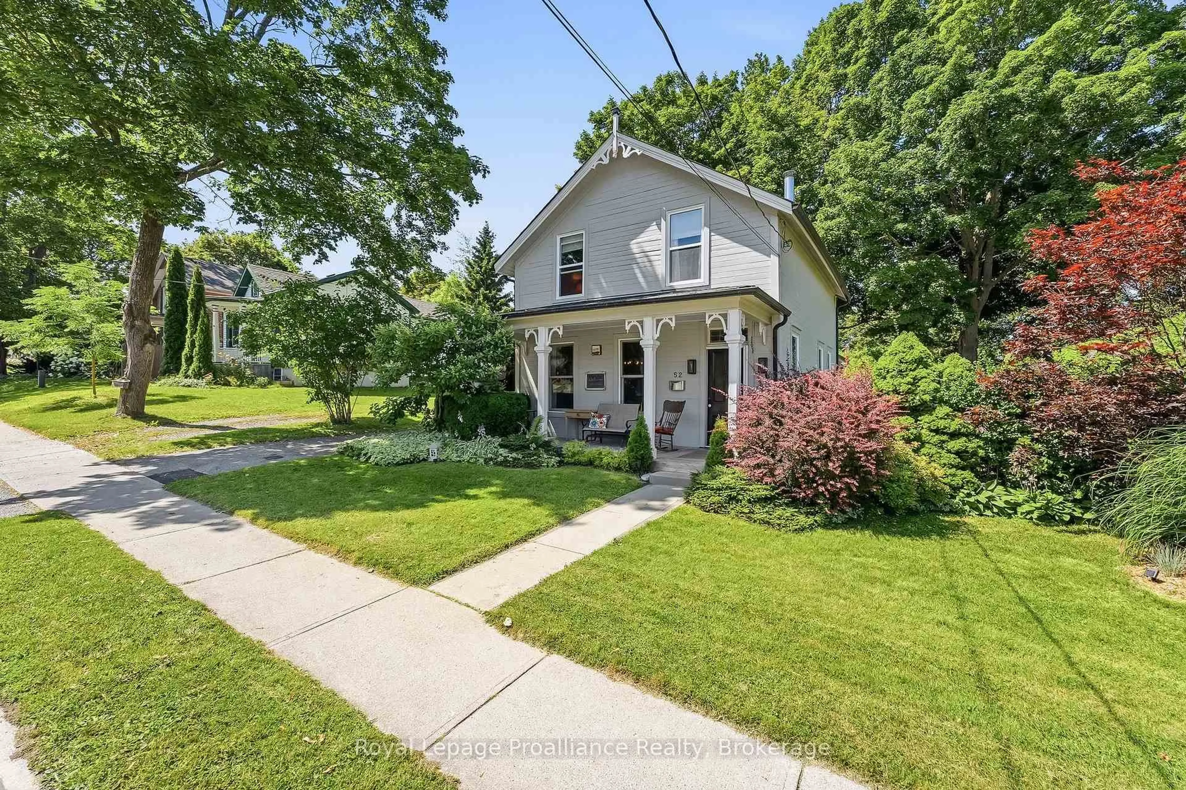 A pic from outside/outdoor area/front of a property/back of a property/a pic from drone, street for 52 Bramley St, Port Hope Ontario L1A 3K2