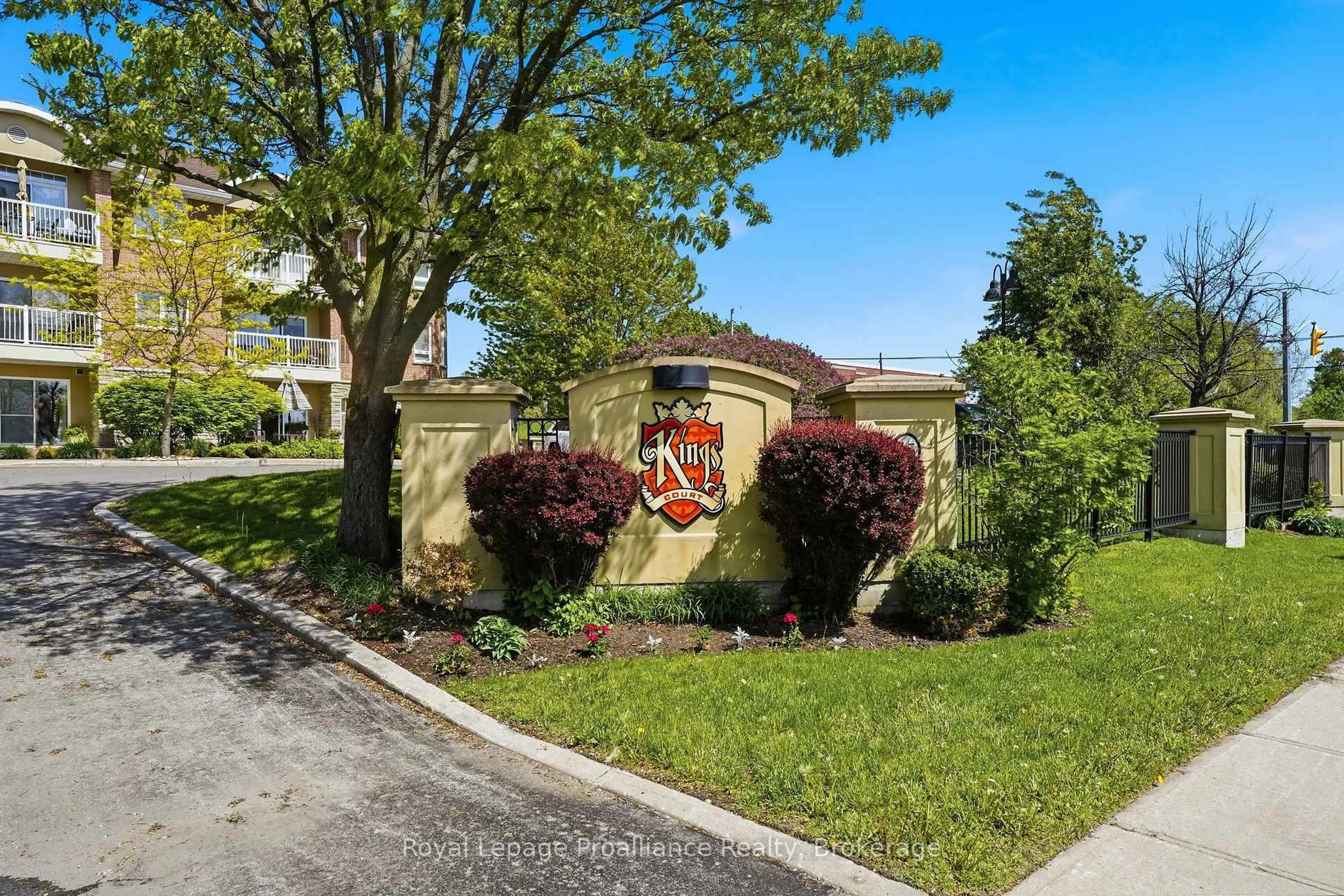 Patio, street for 15 Heartwood Dr #101, Belleville Ontario K8P 5P4