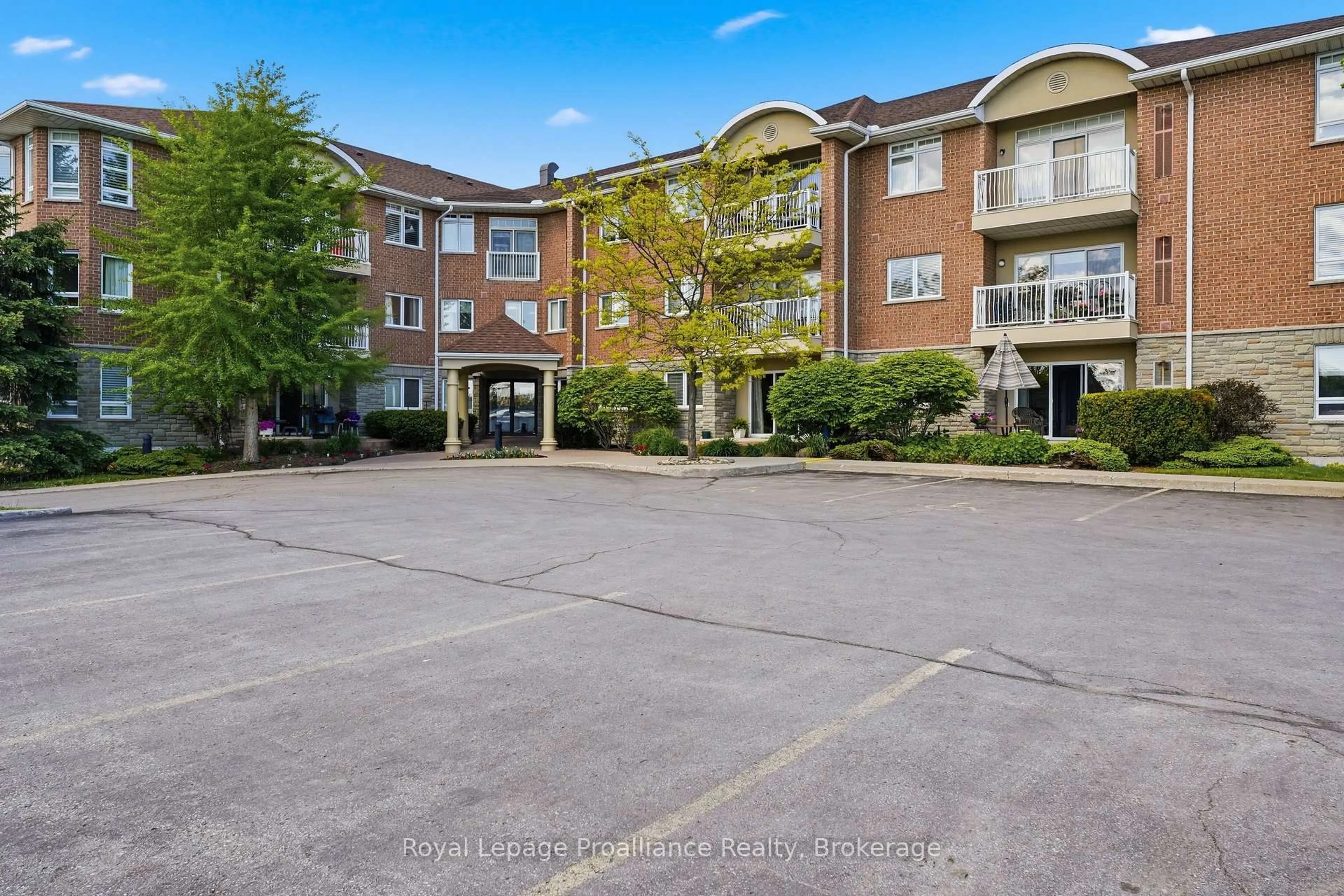 A pic from outside/outdoor area/front of a property/back of a property/a pic from drone, unknown for 15 Heartwood Dr #101, Belleville Ontario K8P 5P4