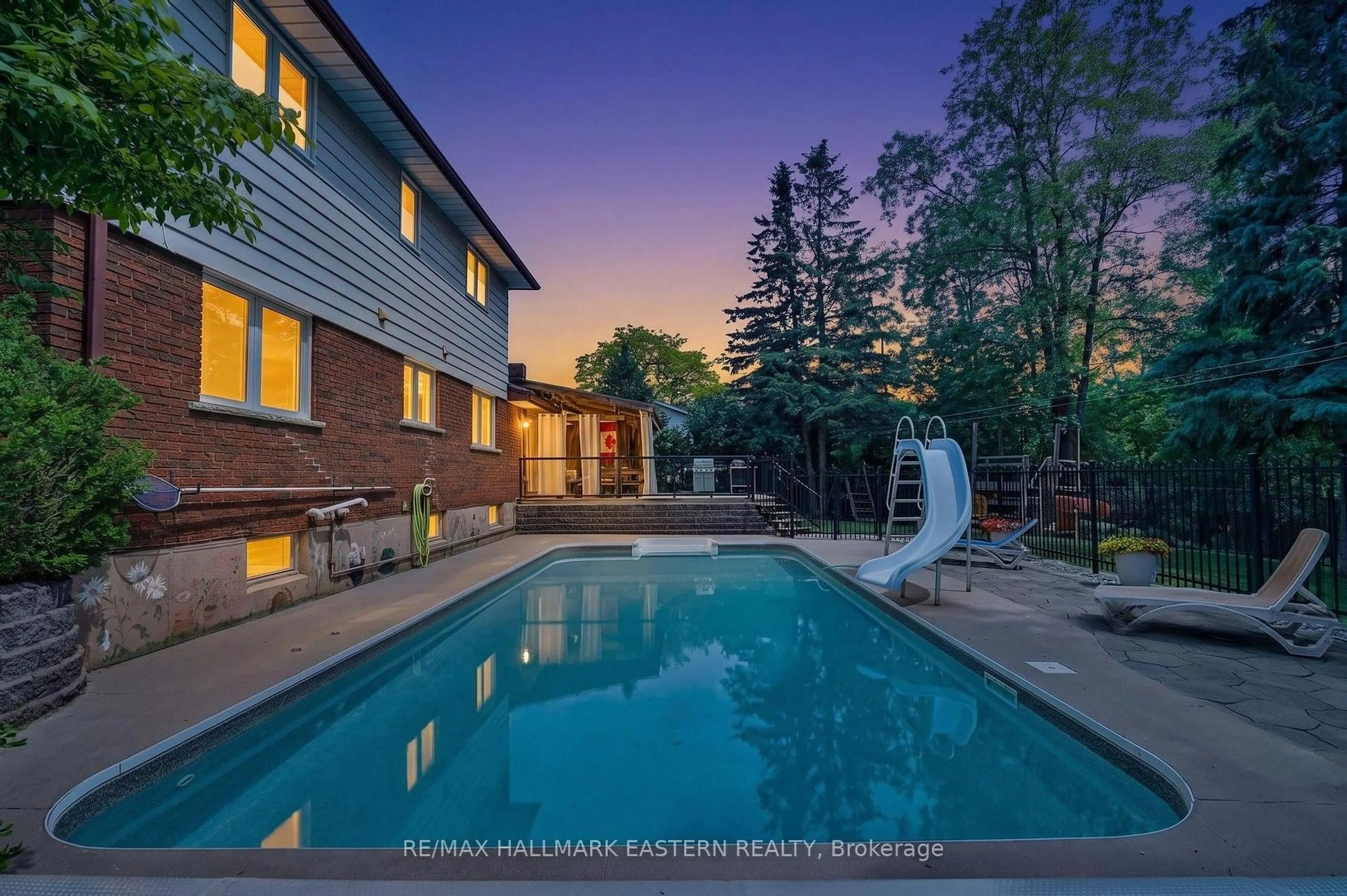 Pool for 95 Centennial Dr, Port Hope Ontario L1A 3X3