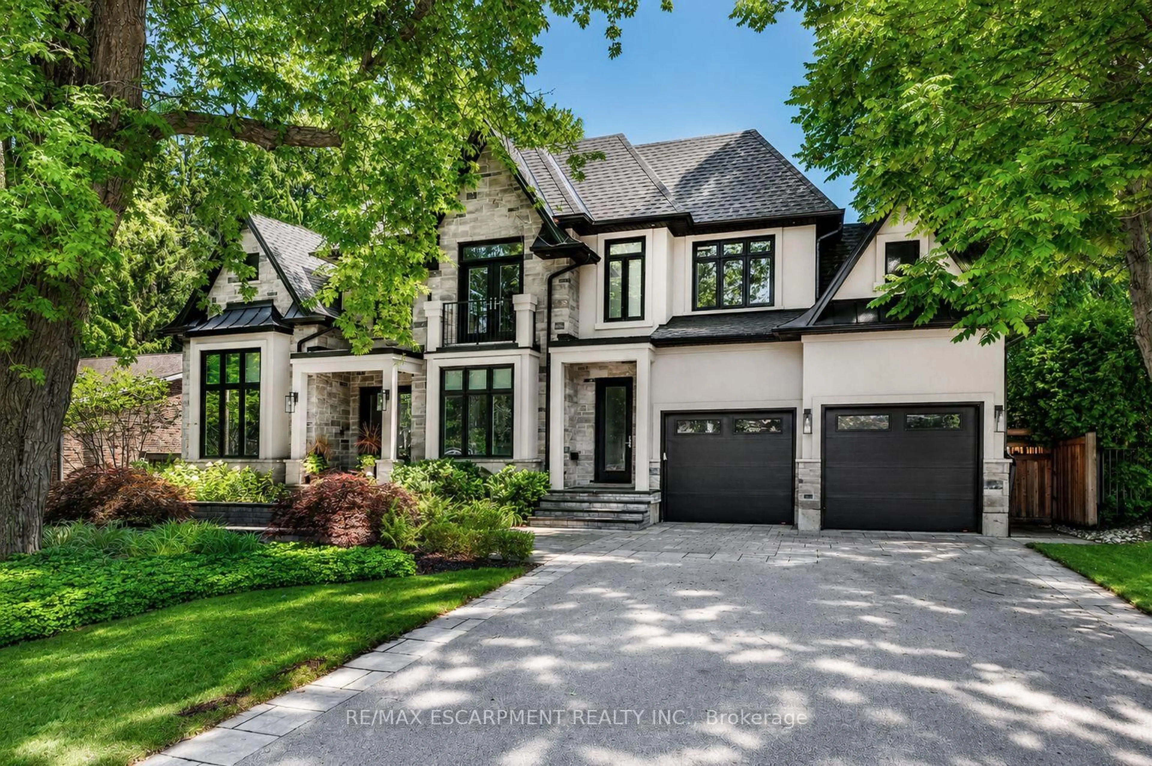 Home with brick exterior material, street for 71 Lloyminn Ave, Hamilton Ontario L9G 1H4