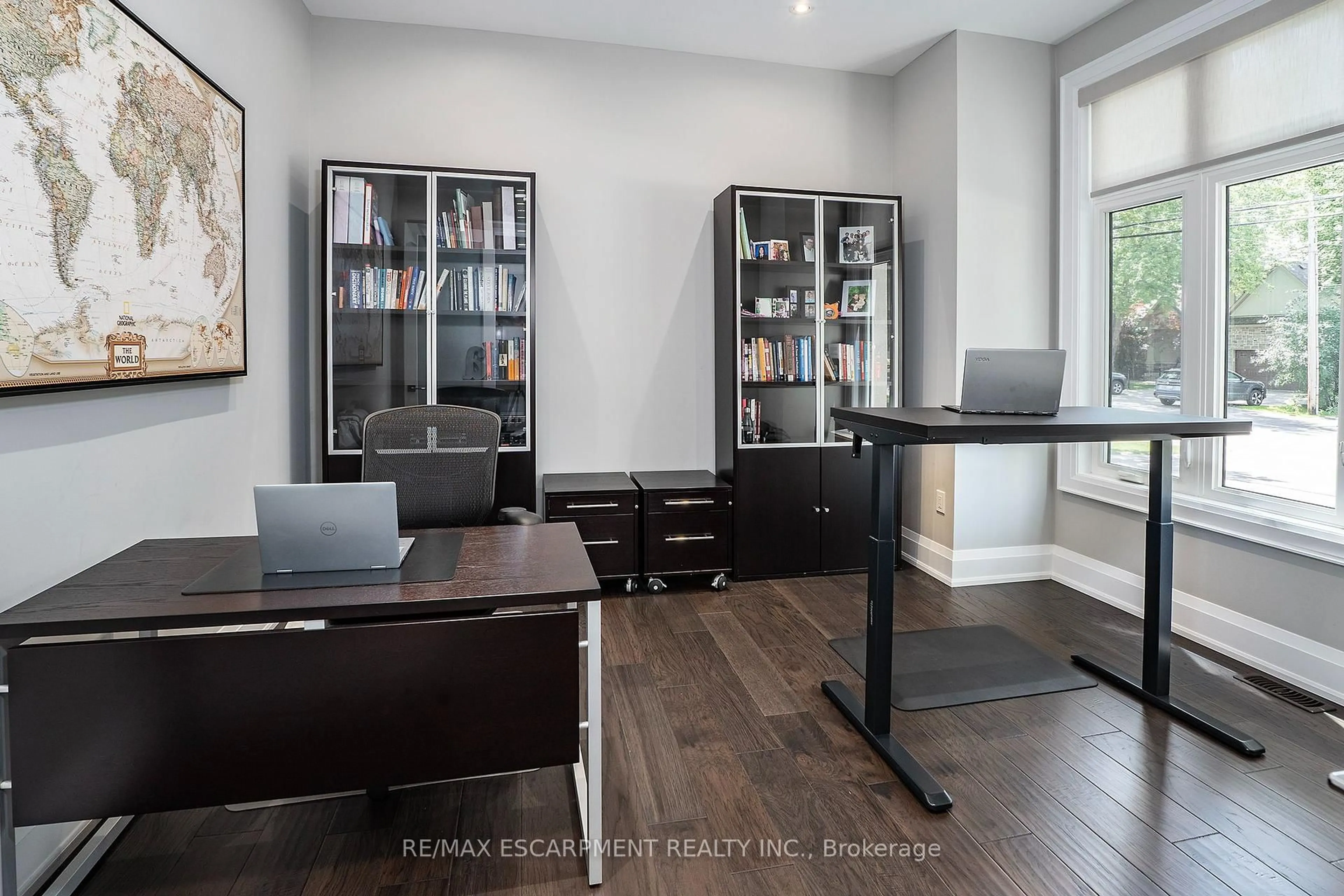 Contemporary kitchen, wood/laminate floor for 71 Lloyminn Ave, Hamilton Ontario L9G 1H4