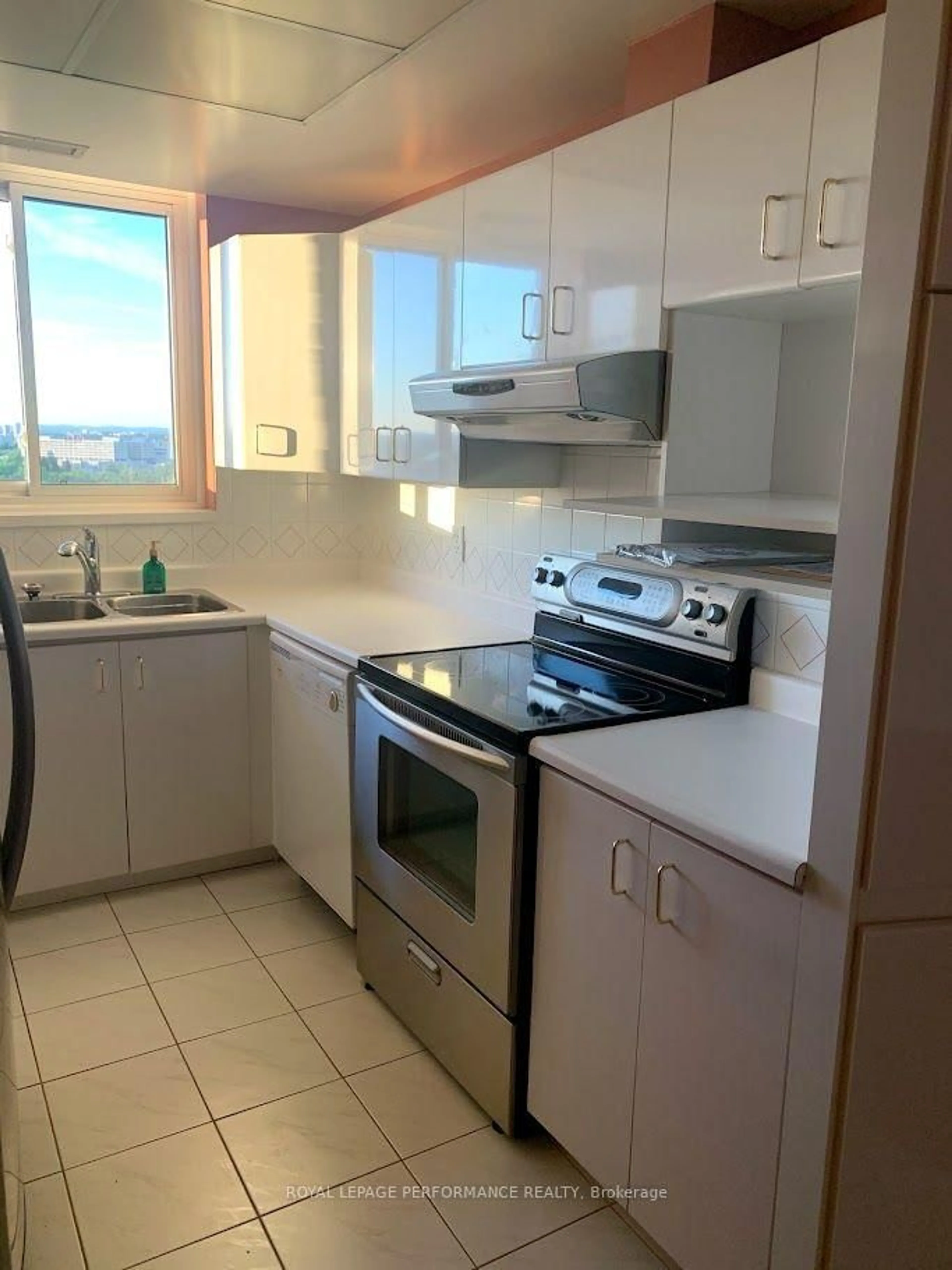Standard kitchen, unknown for 1705 Playfair Dr. Dr #1602, Ottawa Ontario K1H 8P6