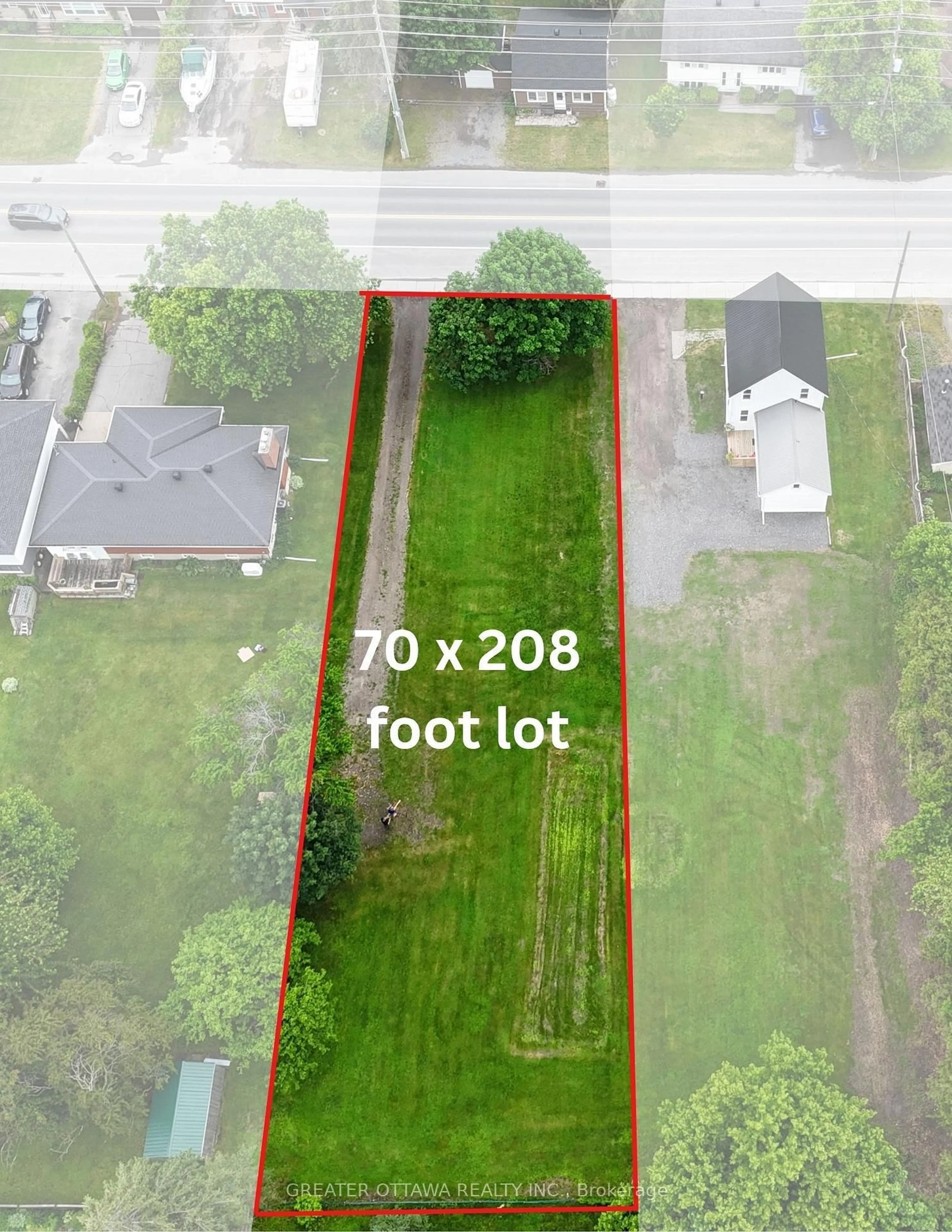 A pic from outside/outdoor area/front of a property/back of a property/a pic from drone, street for 3607-B McBean St, Richmond Ontario K0A 2Z0
