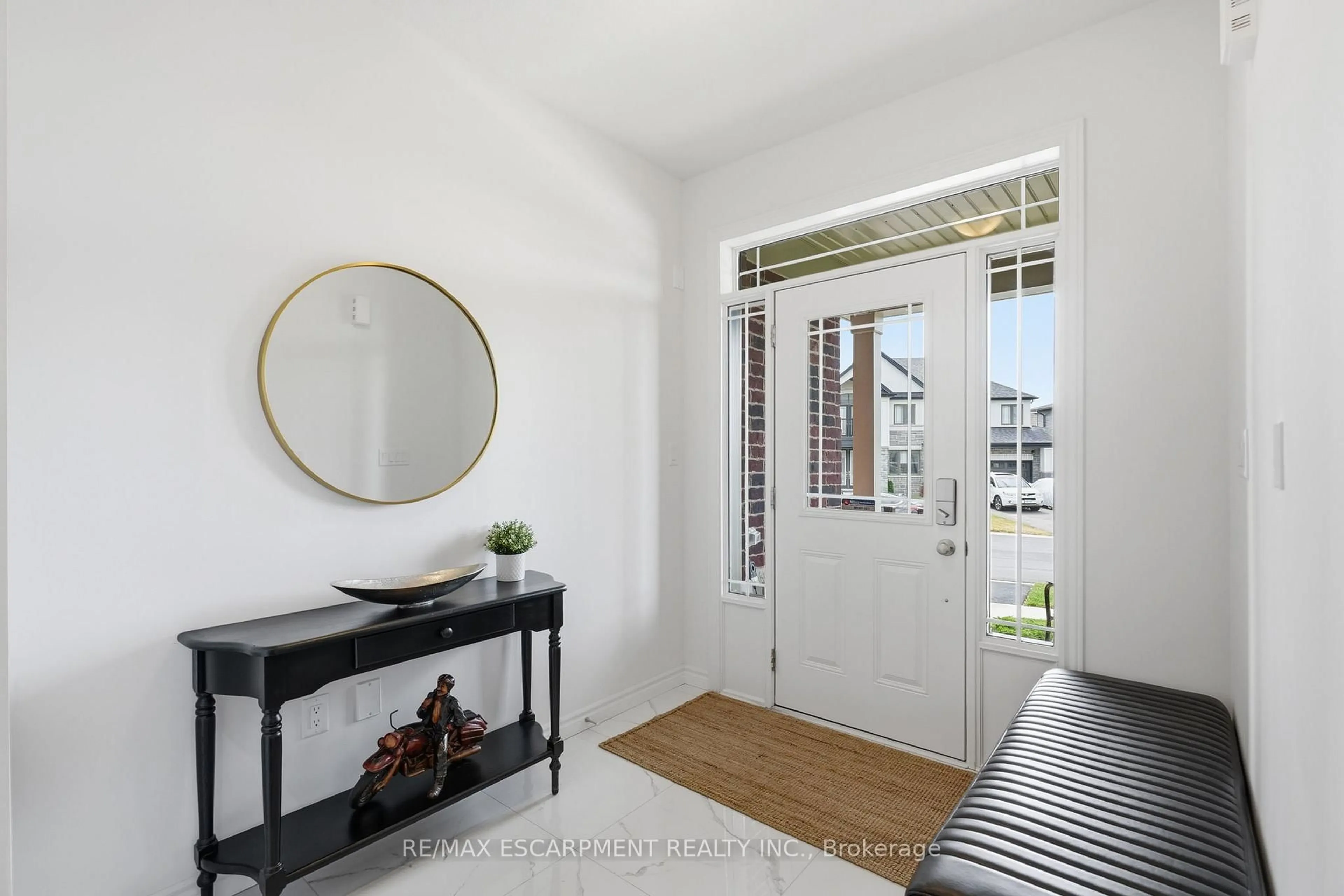 Indoor entryway for 115 Daugaard Ave, Brant Ontario N3L 0L6