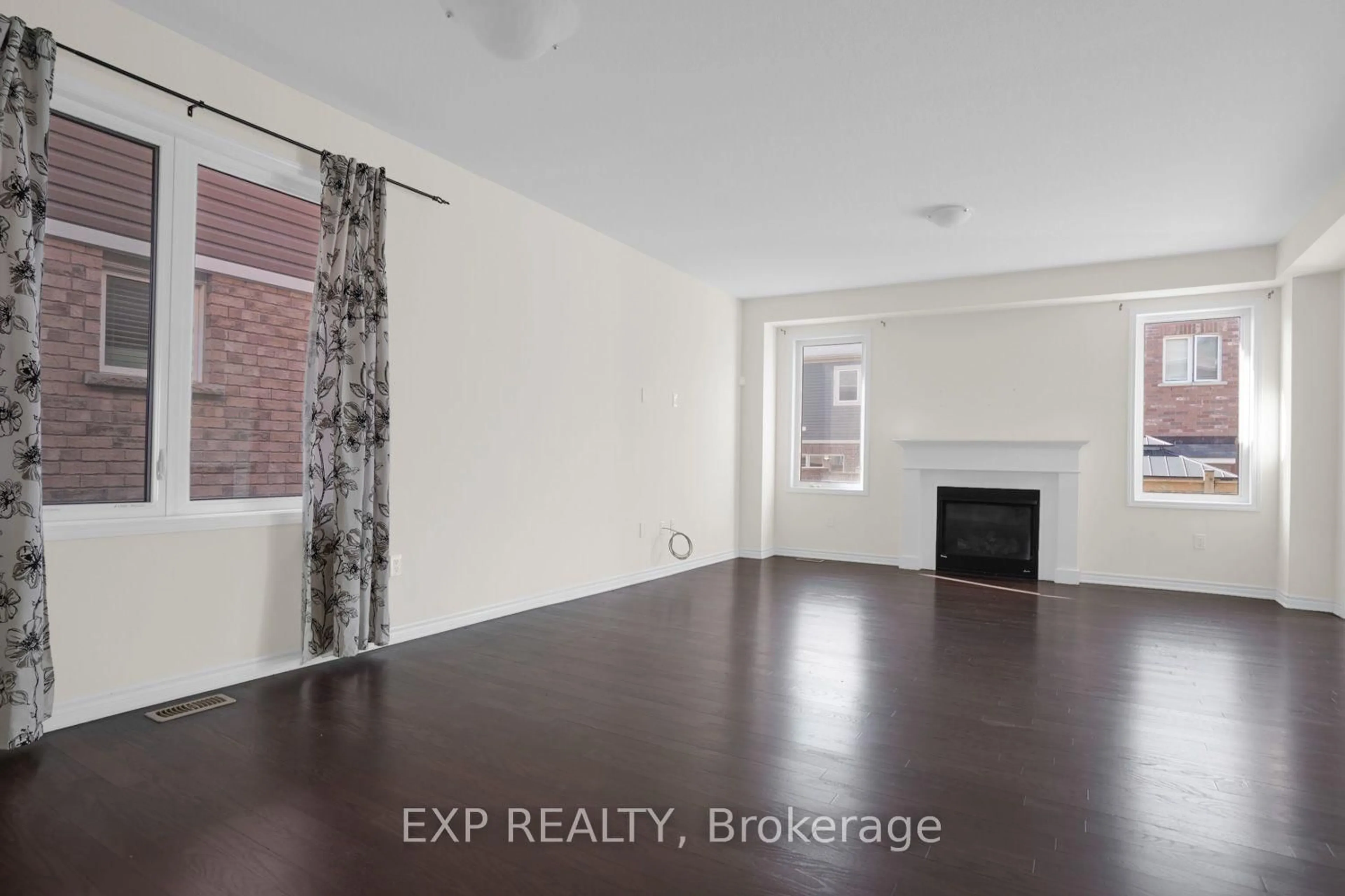 A pic of a room for 353 Grovehill Cres, Kitchener Ontario N2R 0K8