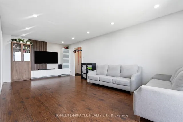 1100 Courtland Ave #809, Kitchener 4