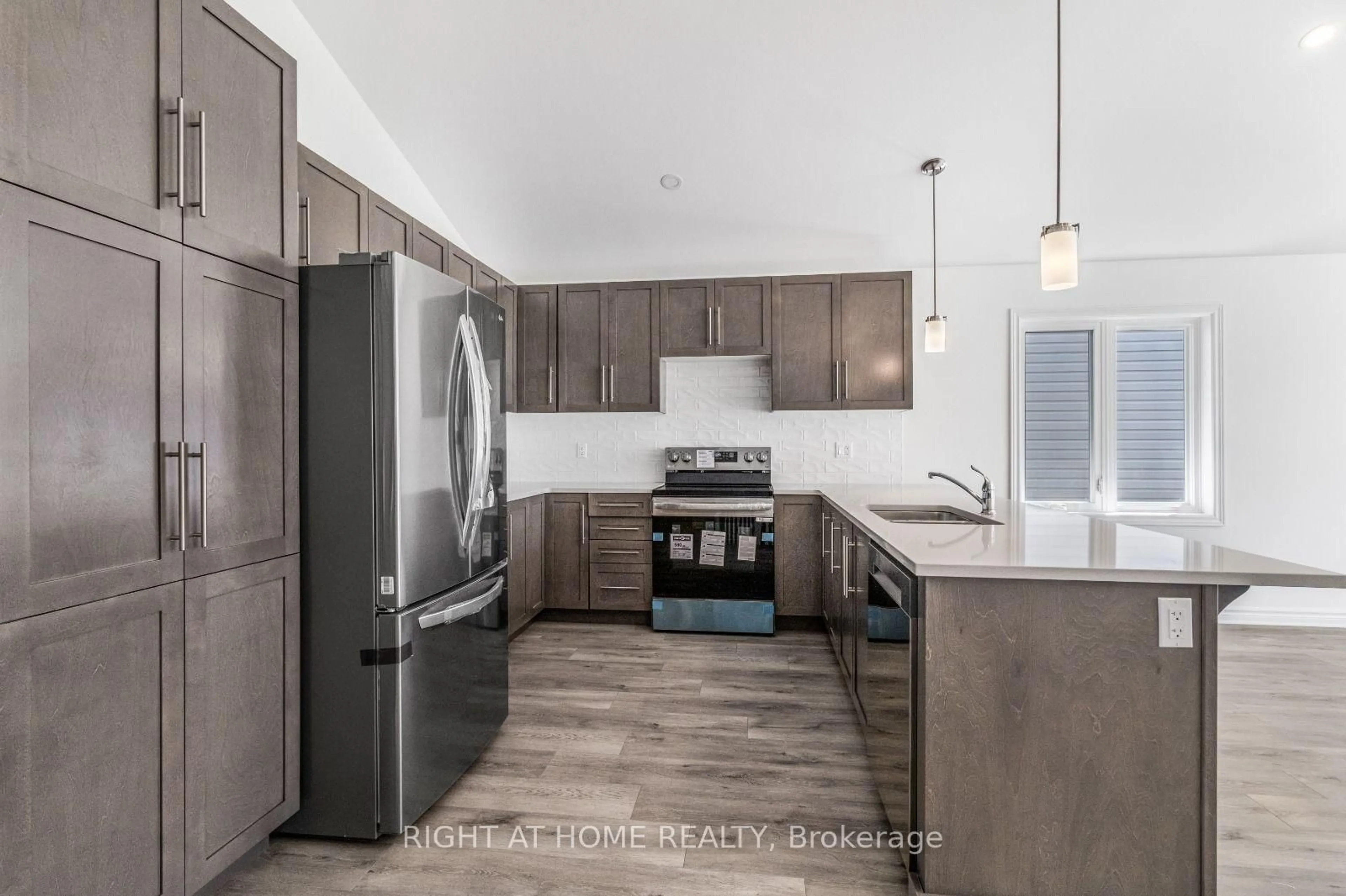 Open concept kitchen, unknown for 27 Yade Rd, Arnprior Ontario K2L 2R5