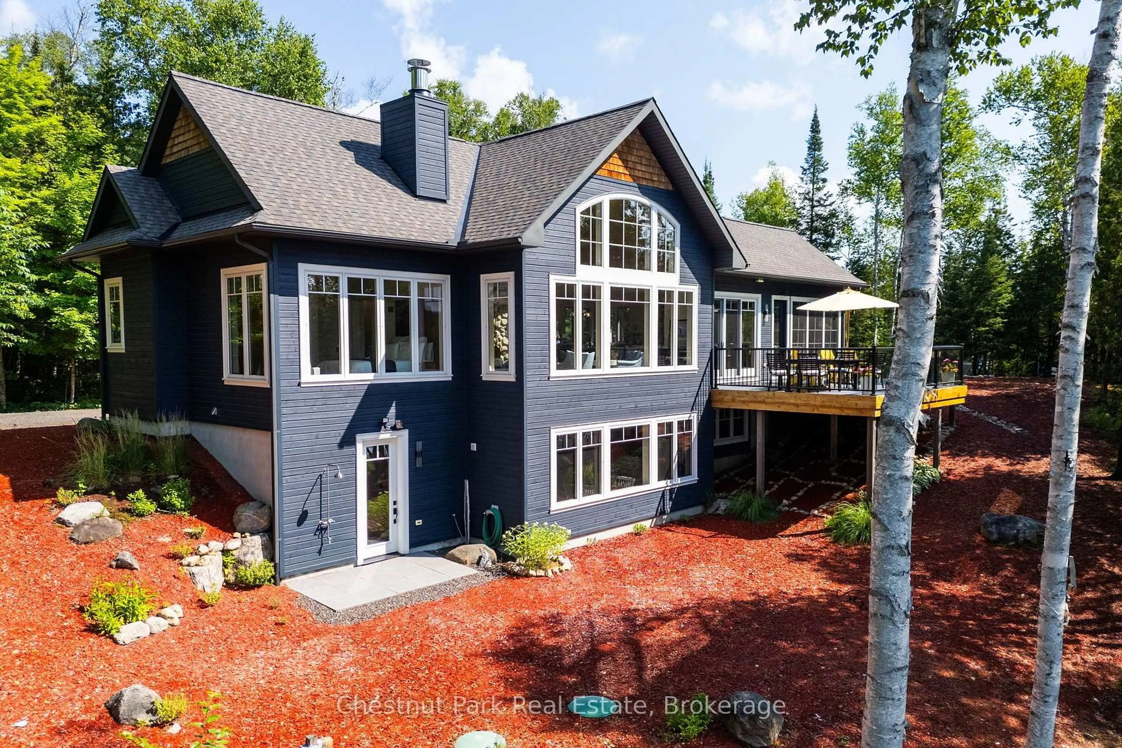 Home with vinyl exterior material, water/lake/river/ocean view for 1136 Severn Lane, Algonquin Highlands Ontario P0A 1E0