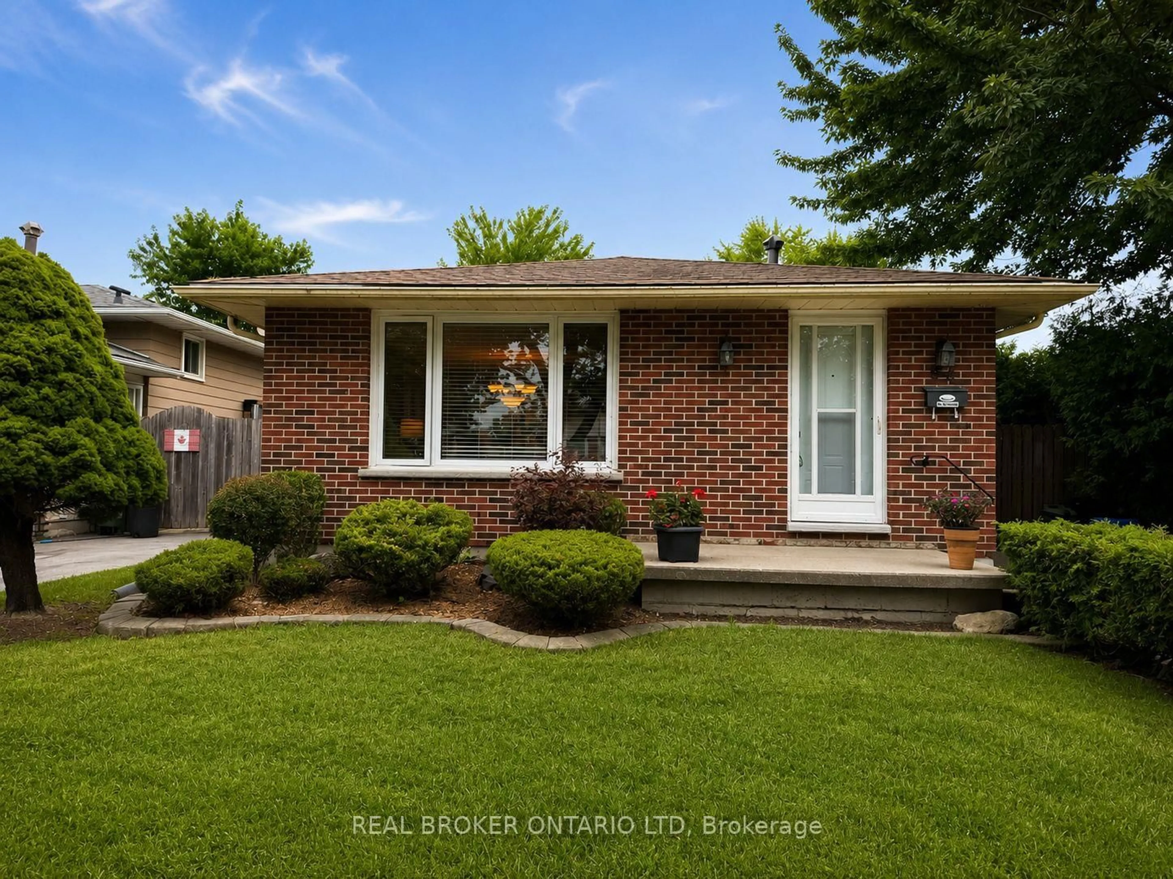 Home with brick exterior material, street for 95 CLIFTON Cres, London South Ontario N6C 3V9