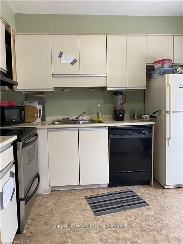 595 THIRD St, London East 2