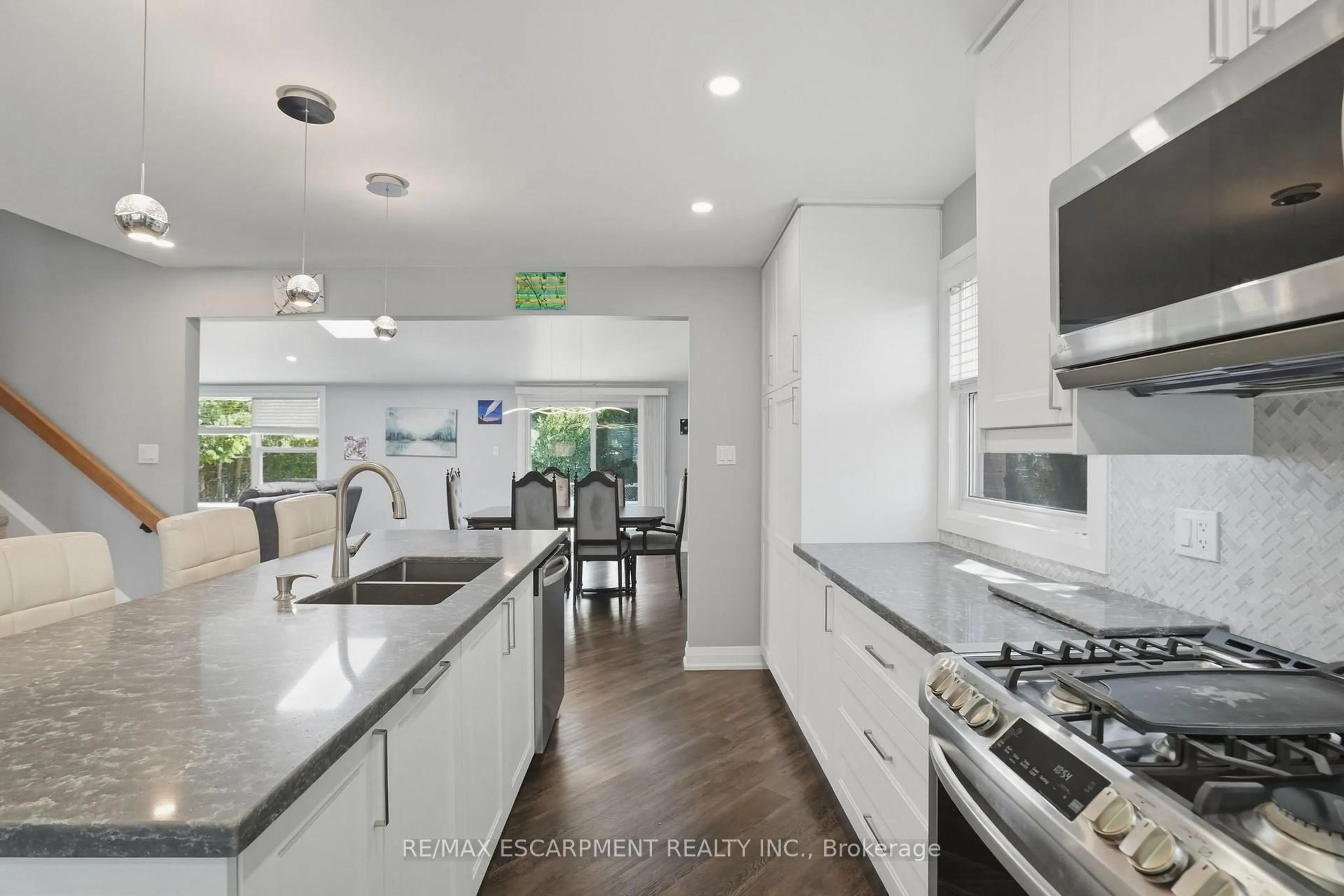 Contemporary kitchen, ceramic/tile floor for 371 Brantwood Park Rd, Brantford Ontario N3P 1G8