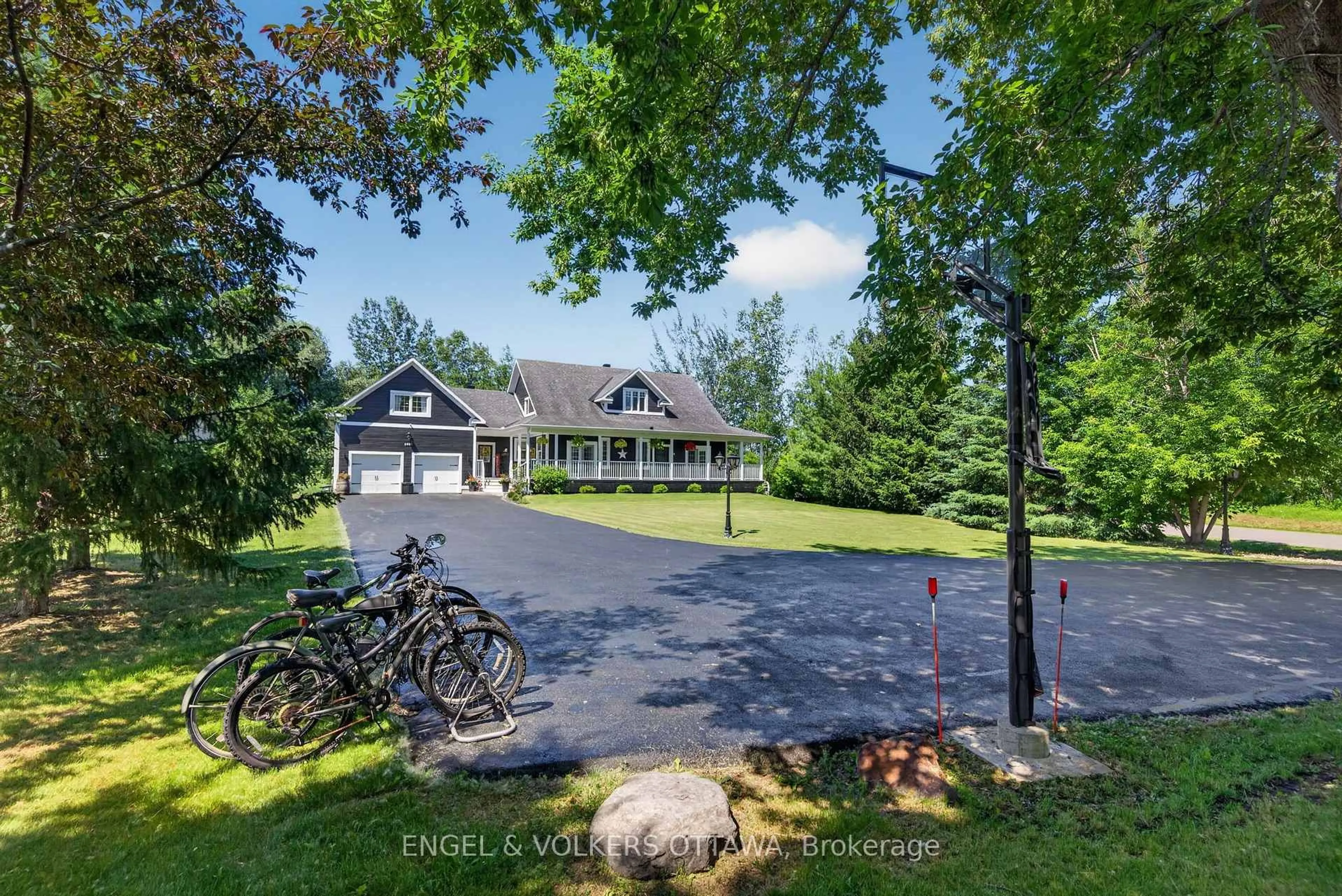 A pic from outside/outdoor area/front of a property/back of a property/a pic from drone, street for 6881 Sparkling Lake Way, Greely Ontario K4P 1R7