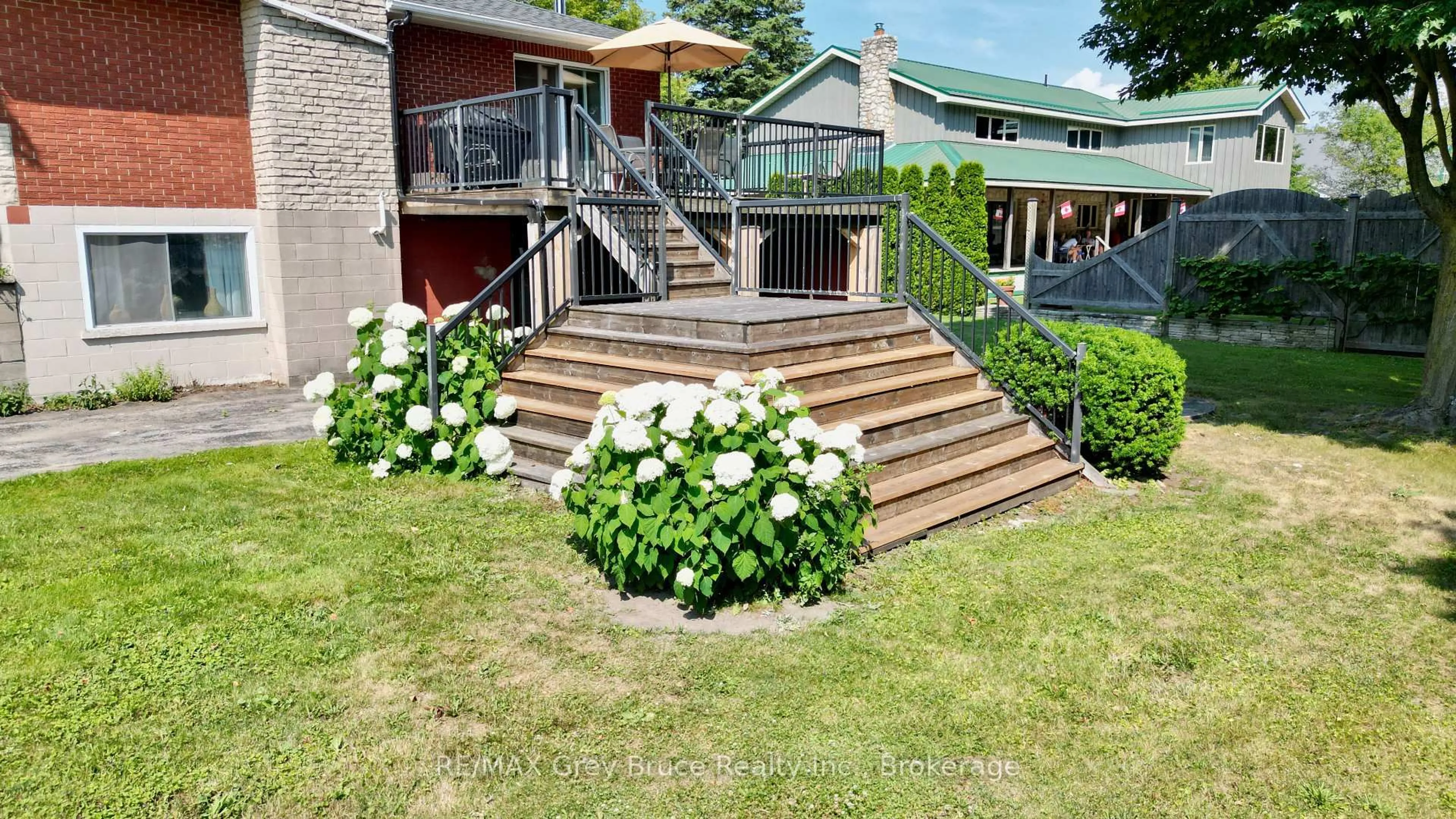 Patio, unknown for 2 WEBSTER St, Northern Bruce Peninsula Ontario N0H 1W0