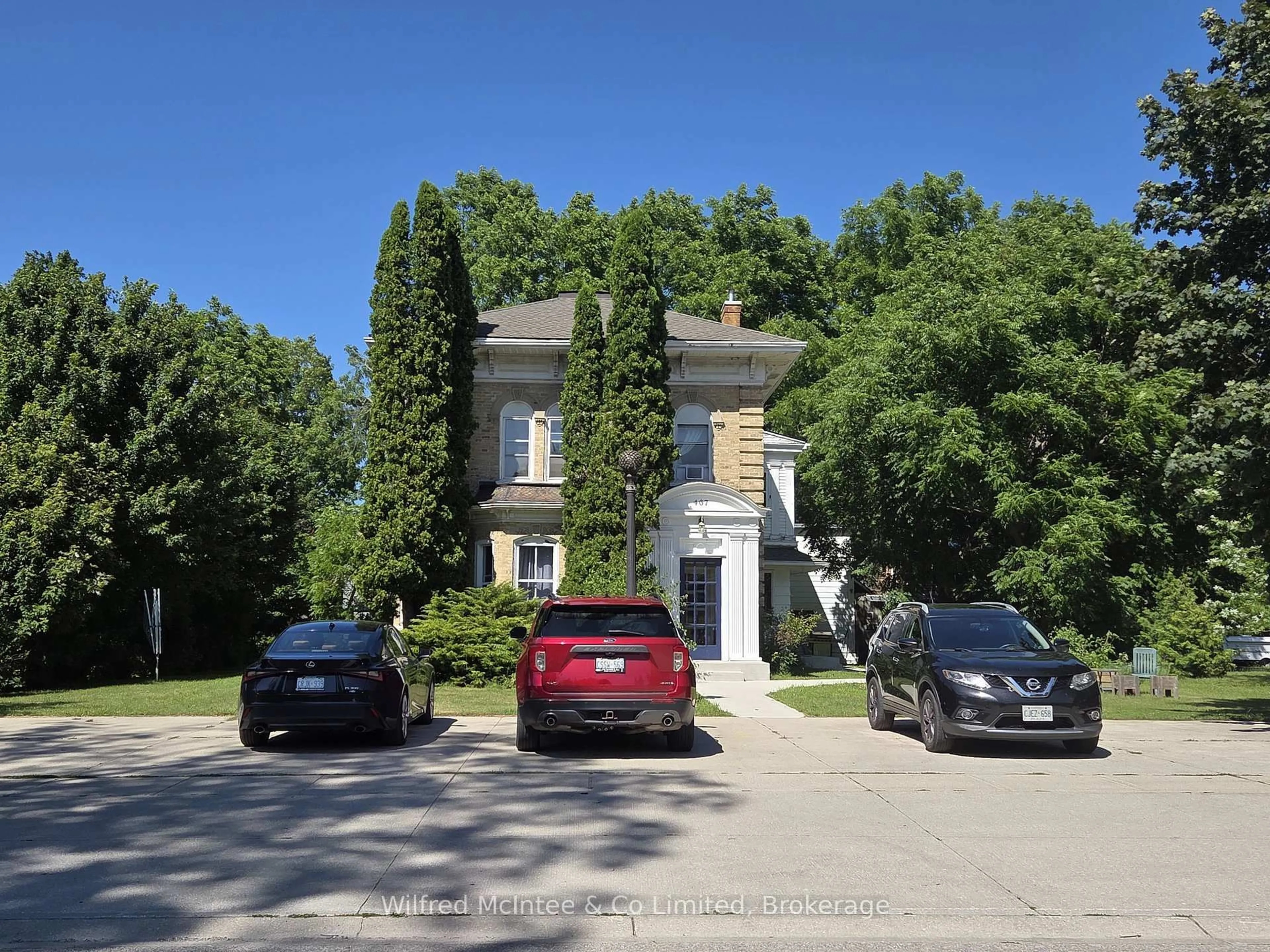 A pic from outside/outdoor area/front of a property/back of a property/a pic from drone, street for 467 Green St, Saugeen Shores Ontario N0H 2C0