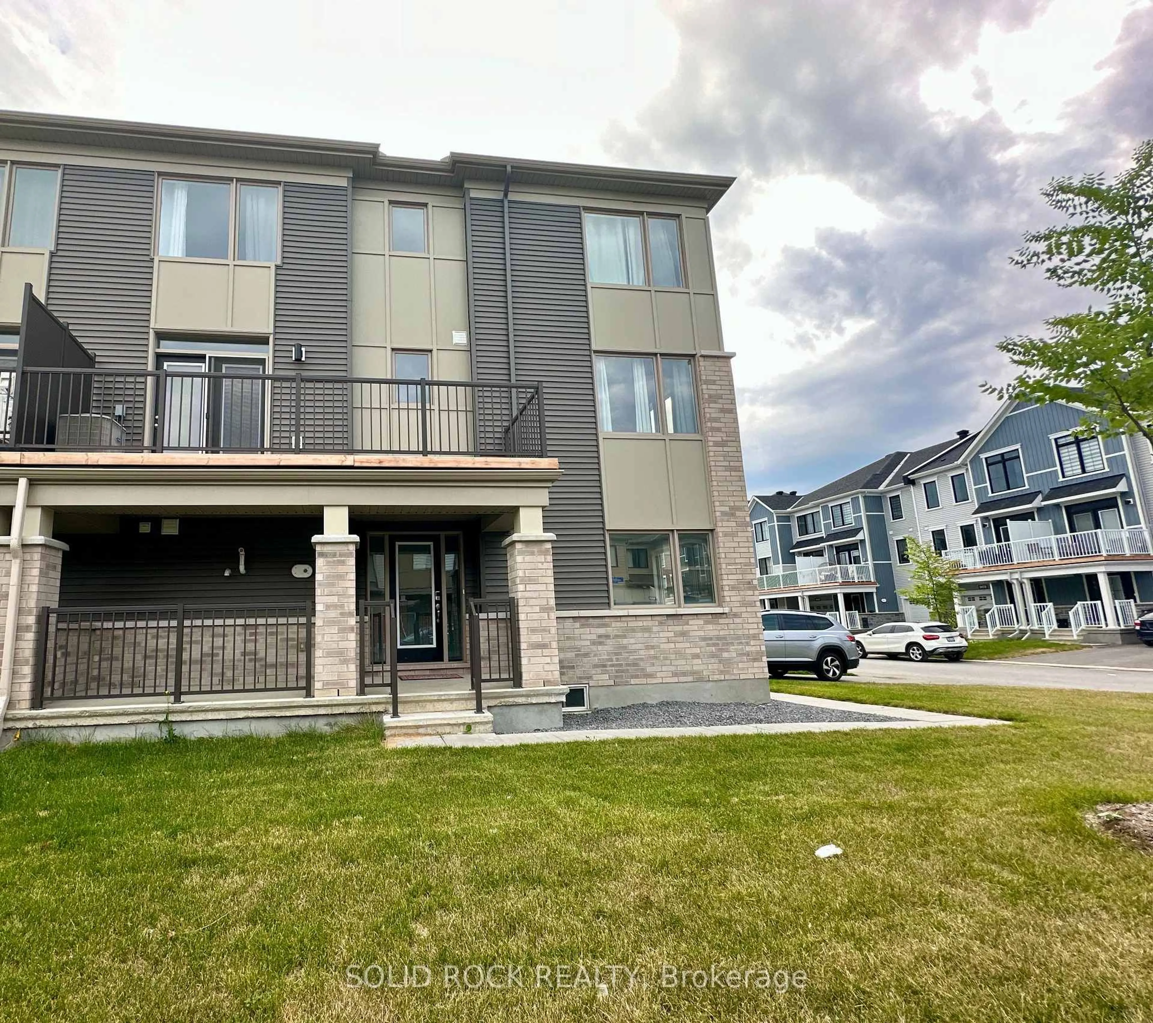 A pic from outside/outdoor area/front of a property/back of a property/a pic from drone, street for 21 Stitch Mews St, Richmond Ontario K0A 2Z0