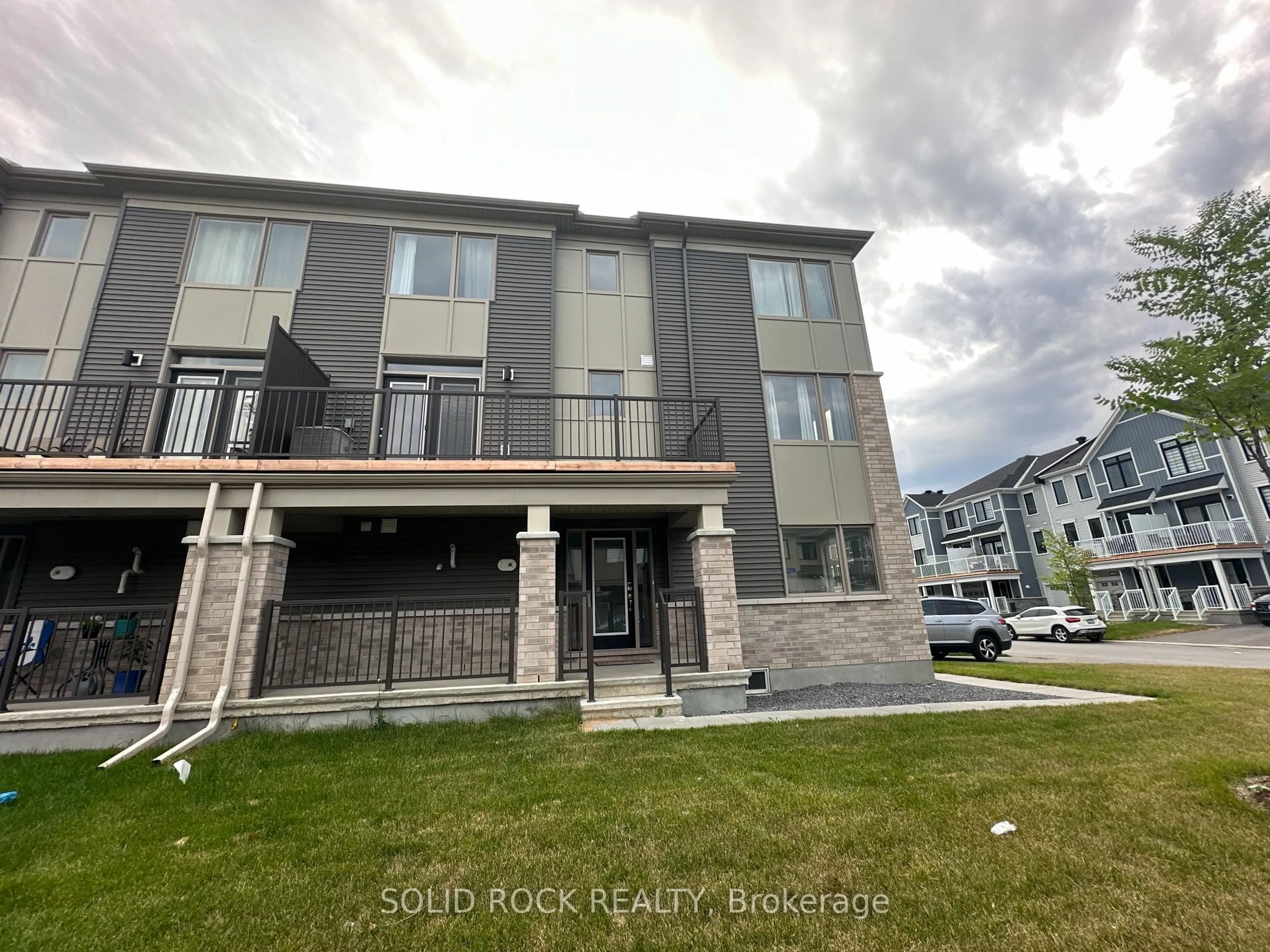 A pic from outside/outdoor area/front of a property/back of a property/a pic from drone, unknown for 21 Stitch Mews St, Richmond Ontario K0A 2Z0