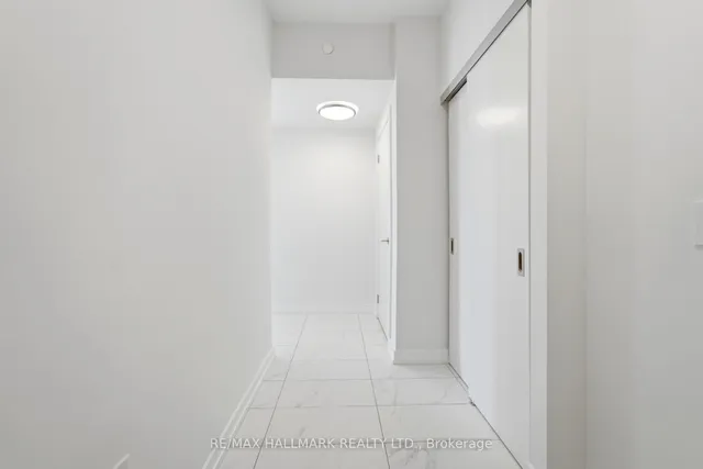 5 Wellington St #1406, Kitchener 3