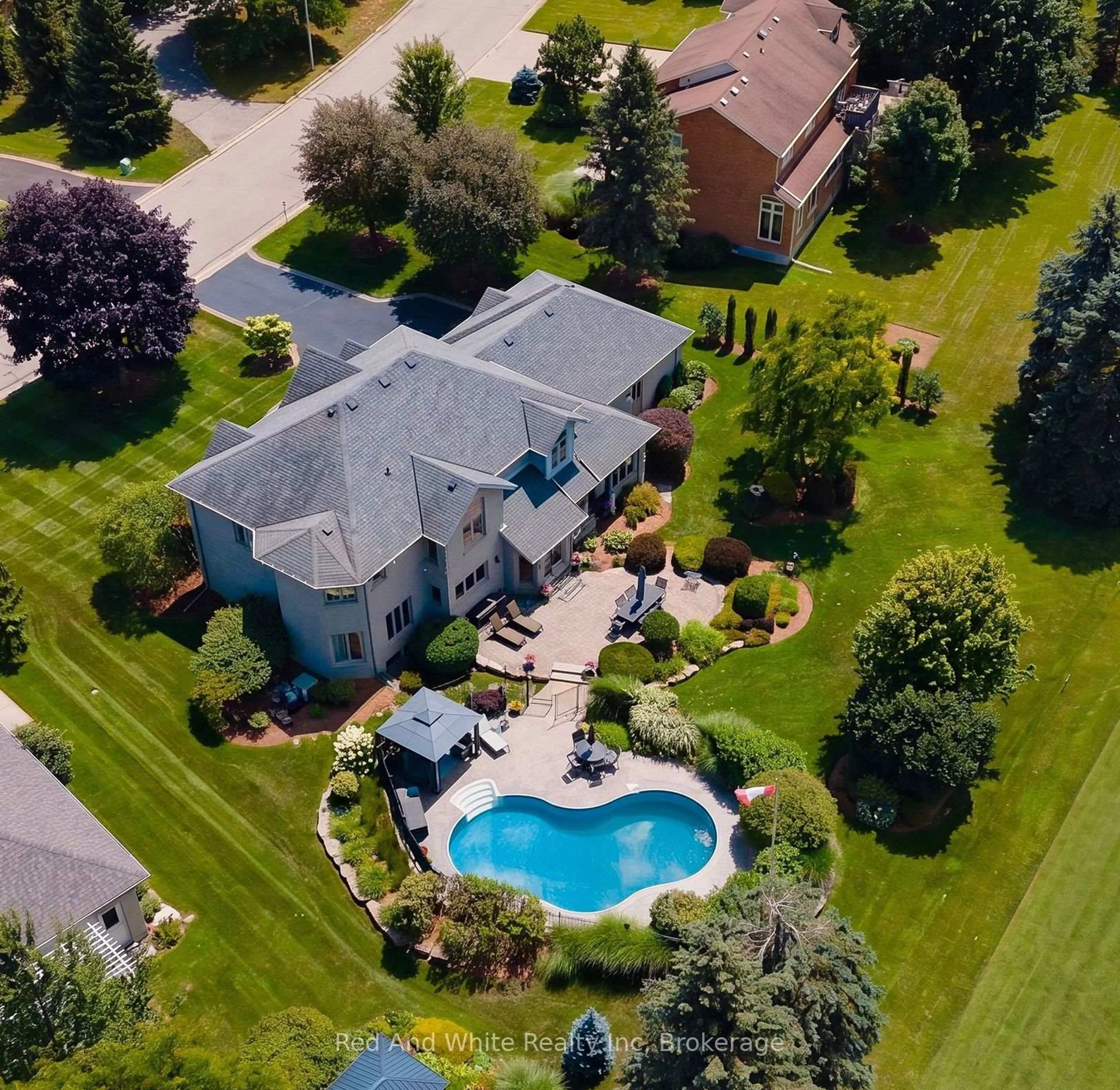 A pic from outside/outdoor area/front of a property/back of a property/a pic from drone, street for 328 Golf Course Rd, Woolwich Ontario N0B 1N0