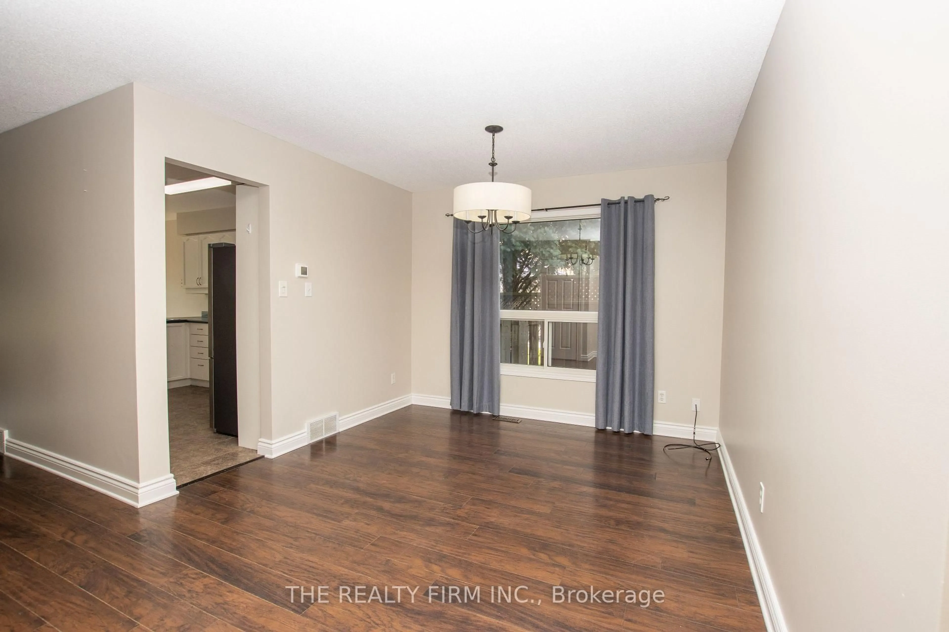 A pic of a room for 382 Lighthouse Rd, London South Ontario N6M 1J1