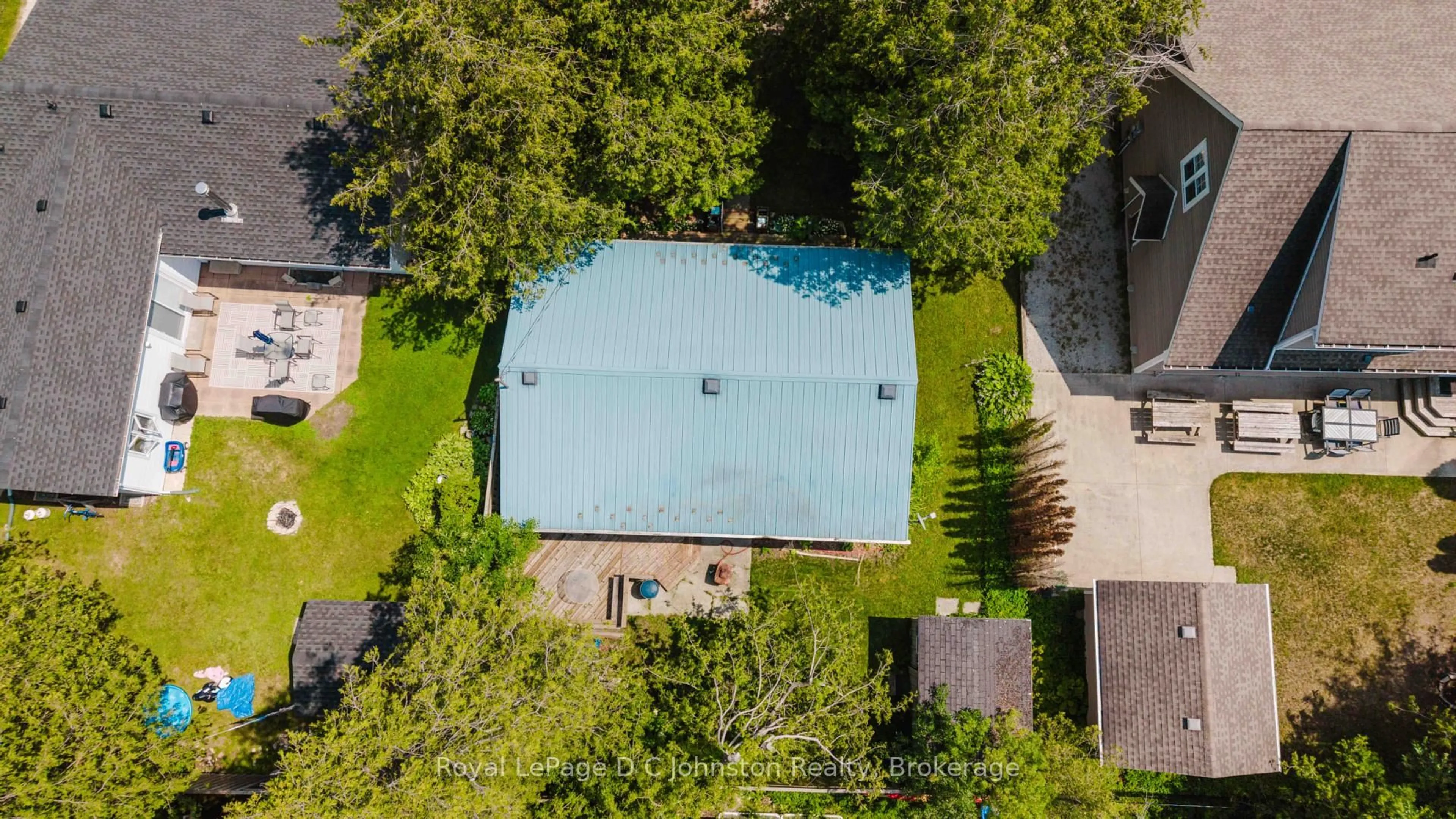 A pic from outside/outdoor area/front of a property/back of a property/a pic from drone, unknown for 245 Laird Lane, Saugeen Shores Ontario N0H 2L0