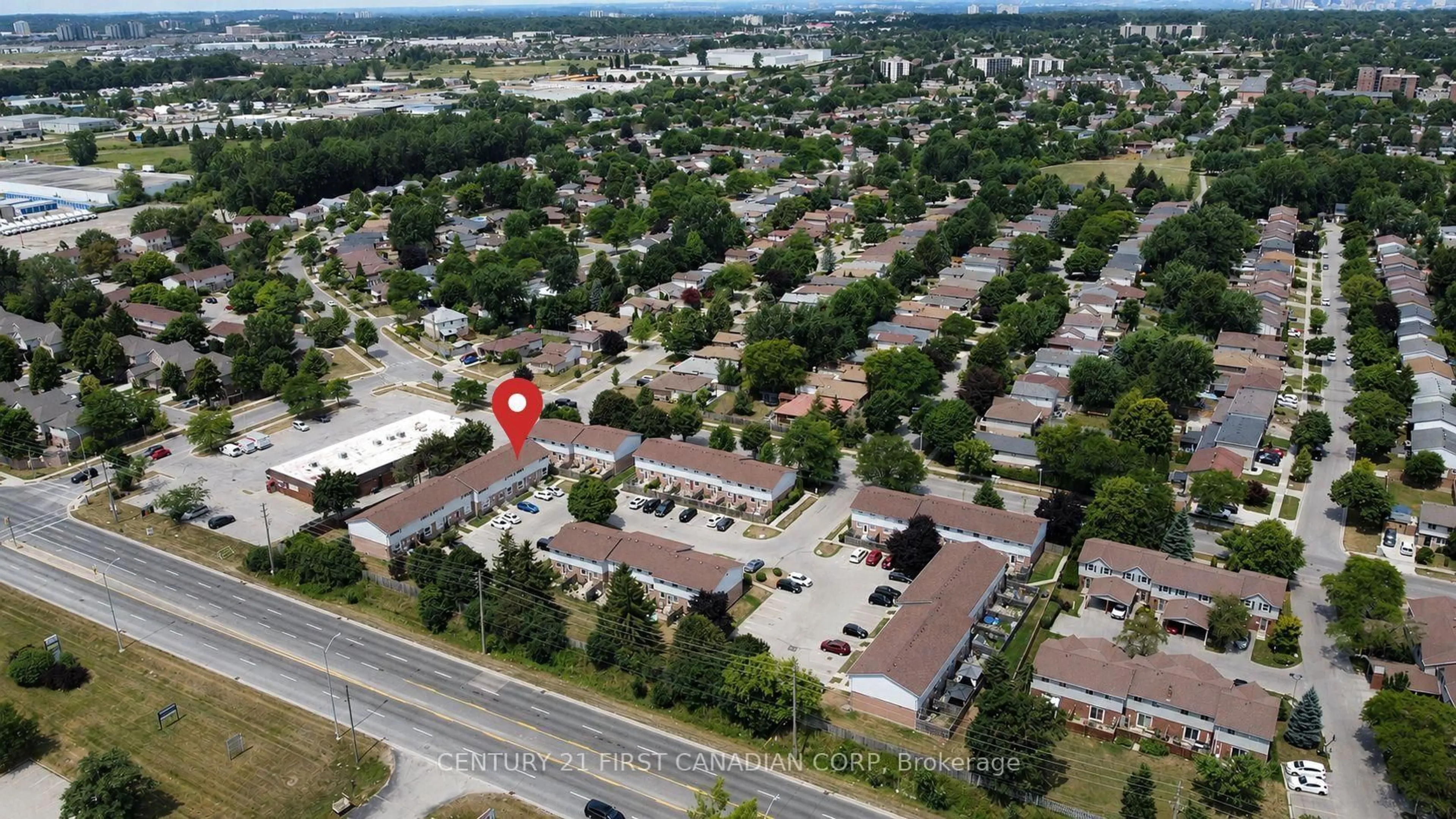 A pic from outside/outdoor area/front of a property/back of a property/a pic from drone, street for 1430 Jalna Blvd, London South Ontario N6E 3C1