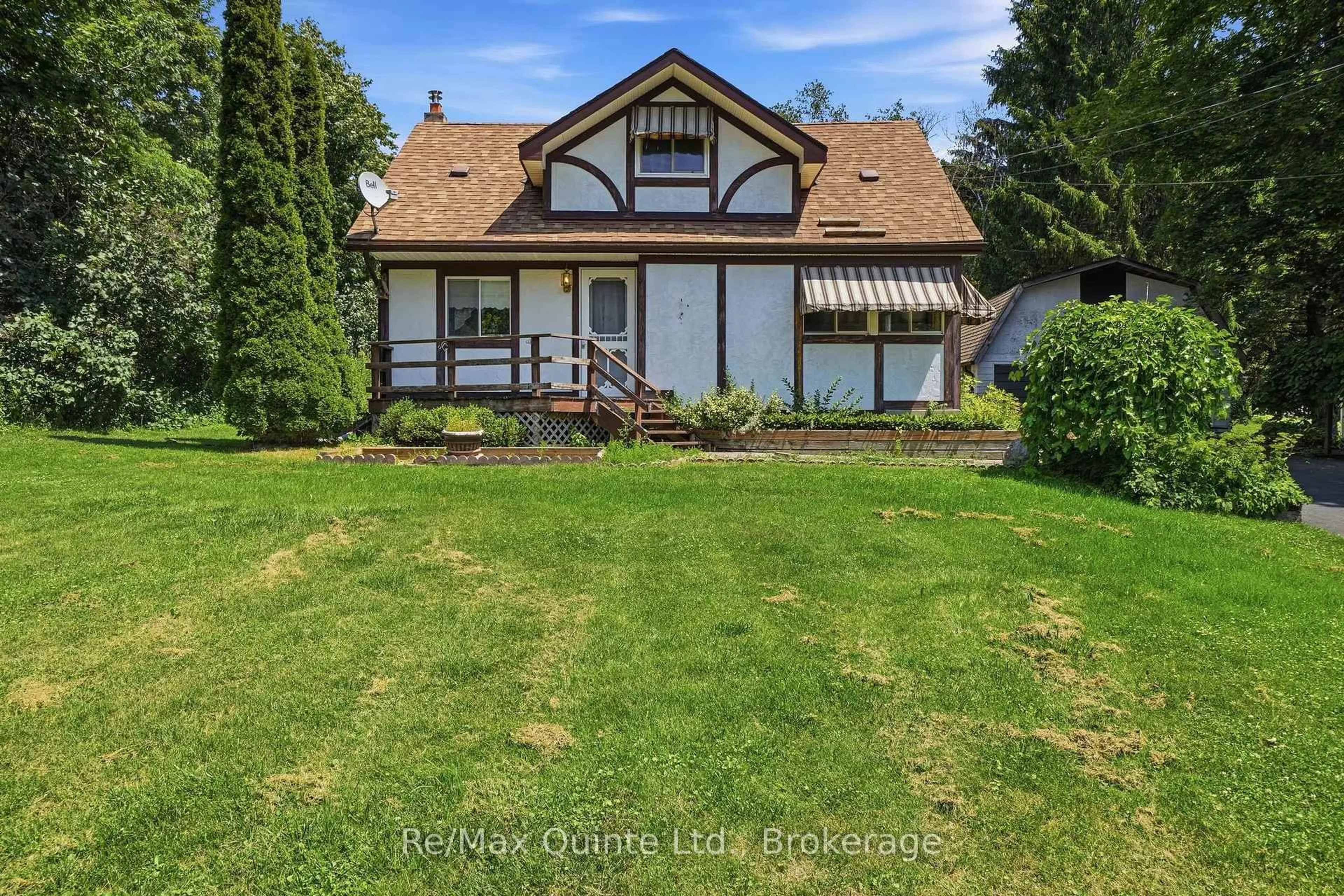 A pic from outside/outdoor area/front of a property/back of a property/a pic from drone, street for 287 Drewery St, Brighton Ontario K0K 1H0