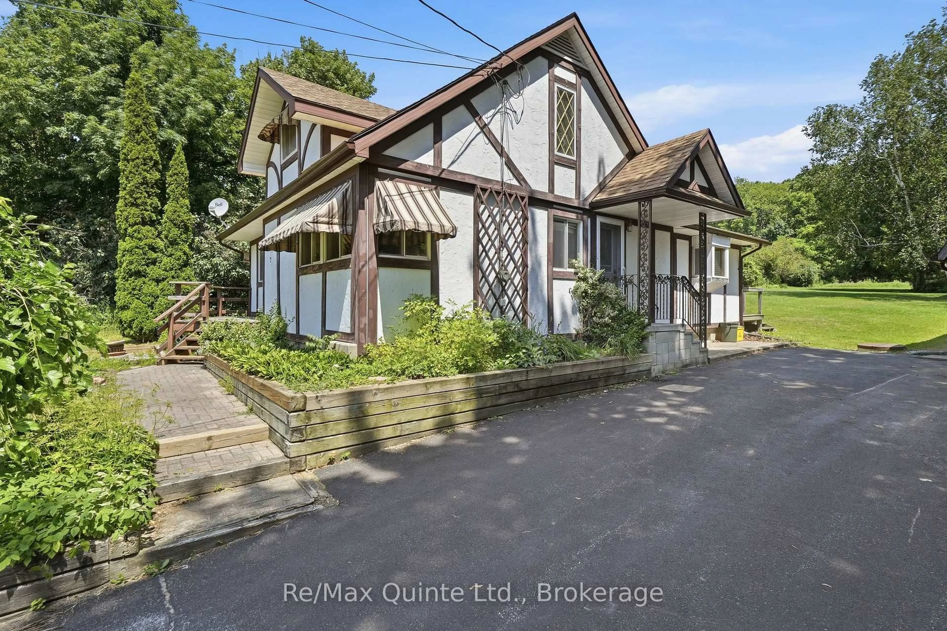 A pic from outside/outdoor area/front of a property/back of a property/a pic from drone, street for 287 Drewery St, Brighton Ontario K0K 1H0