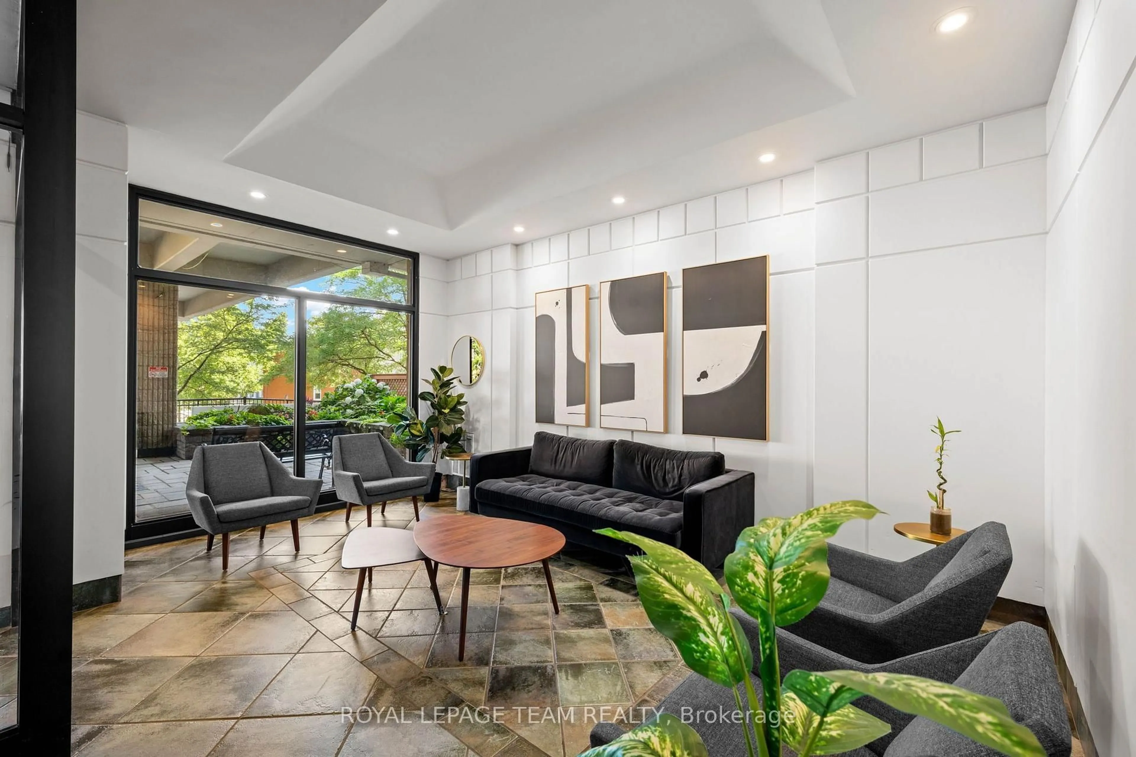 Lobby for 40 Landry St #901, Ottawa Ontario K1L 8K4