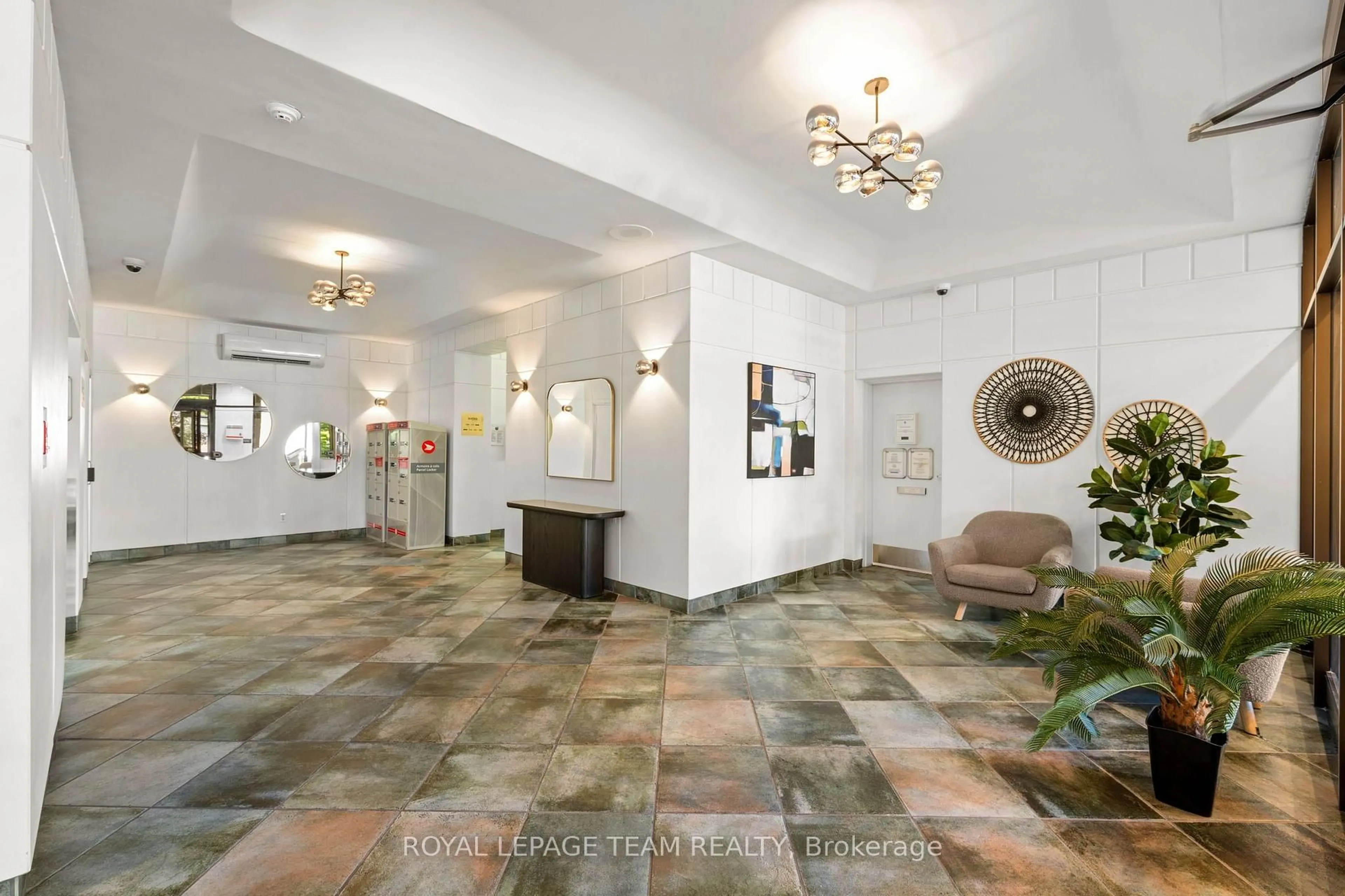 Lobby for 40 Landry St #901, Ottawa Ontario K1L 8K4