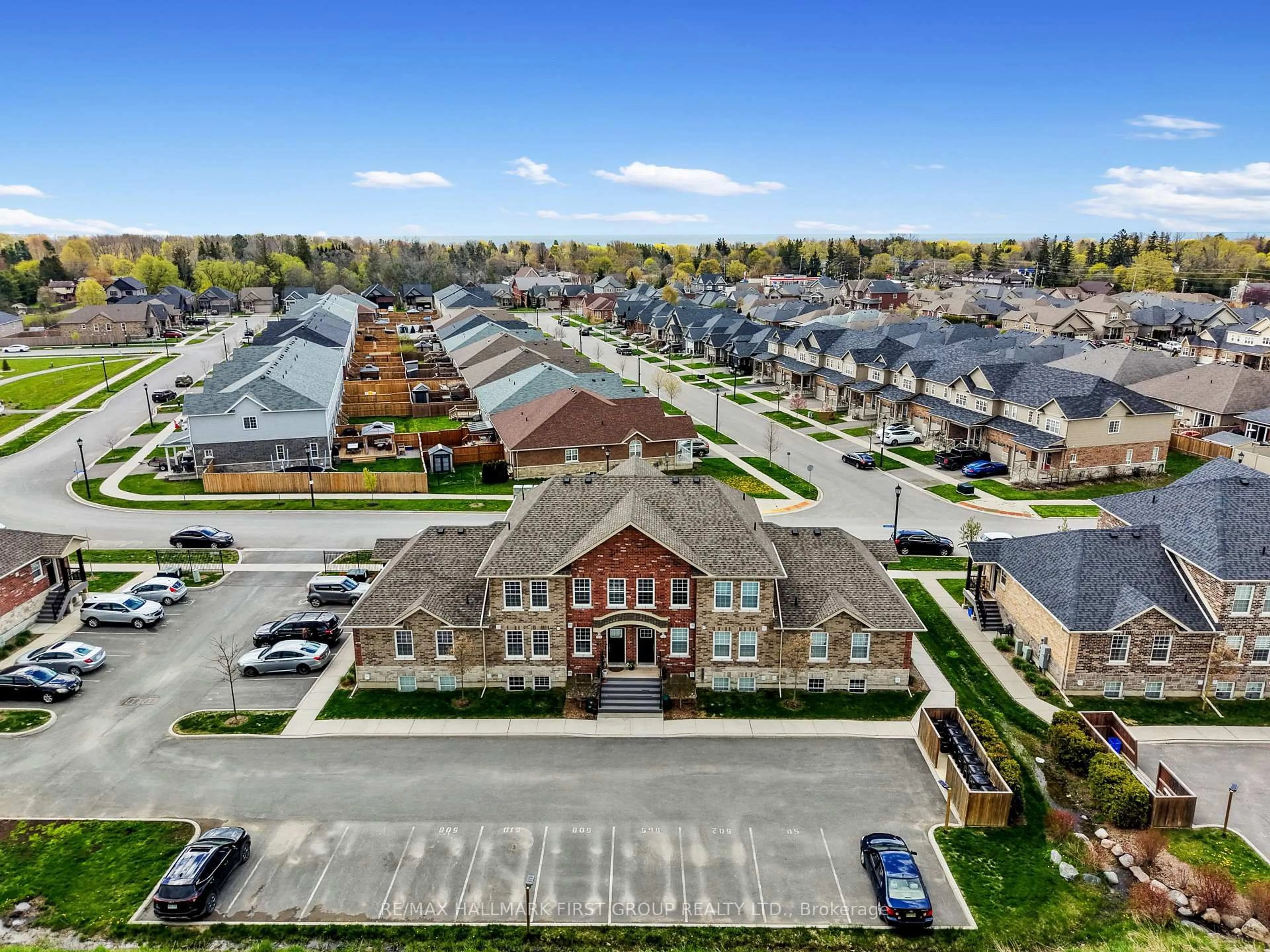 A pic from outside/outdoor area/front of a property/back of a property/a pic from drone, street for 470 Lonsberry Dr #509, Cobourg Ontario K9A 1M6