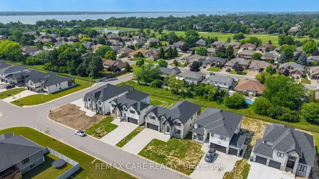 56 Noble Crt, Amherstburg 2