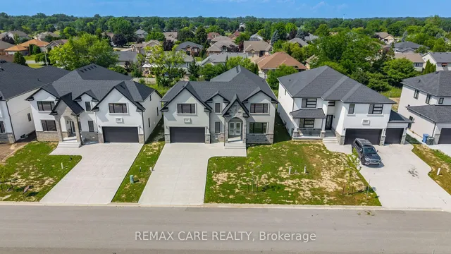 56 Noble Crt, Amherstburg 3