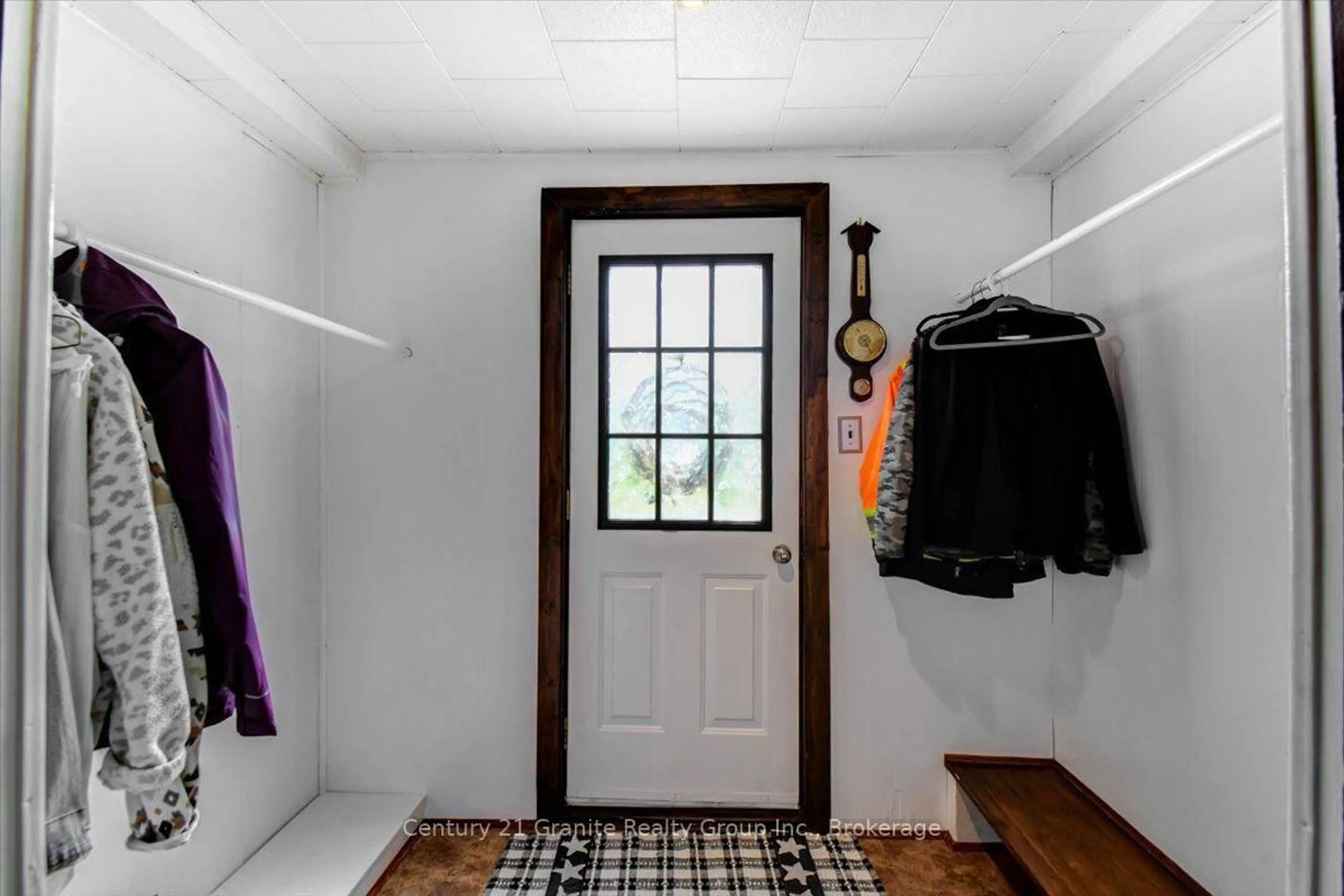 Indoor entryway for 37326 Hwy 28 Highway, Palmer Rapids Ontario K0J 2E0