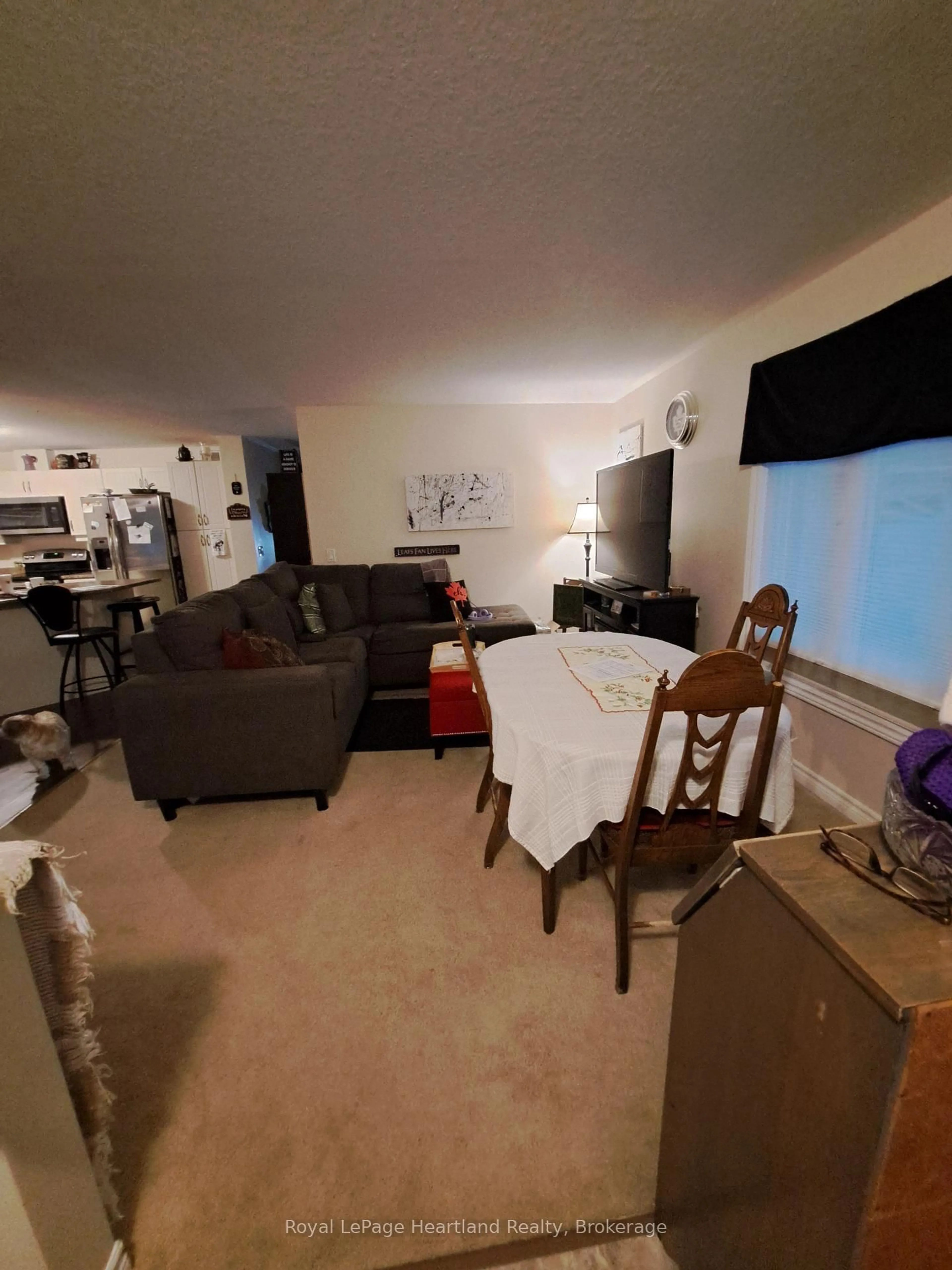 A pic of a room for 5 Kellestine Dr, Strathroy-Caradoc Ontario N6G 0C5